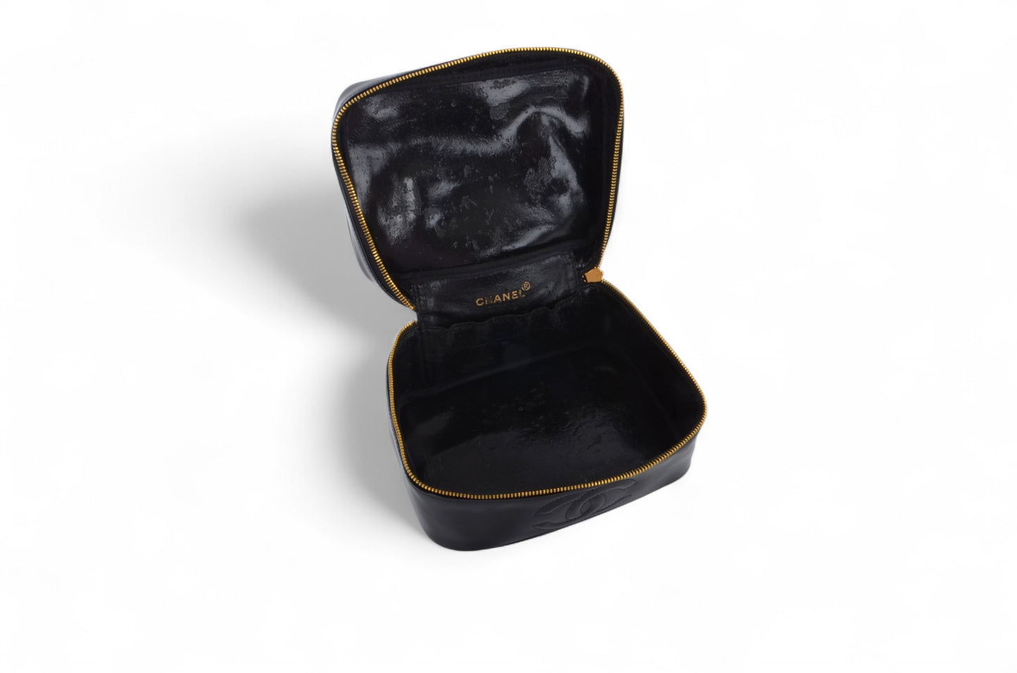 Chanel Vanity Bag CC Logo Vintage Patent Vinyl Leather Black Enamel Make Up Box Designer Classic