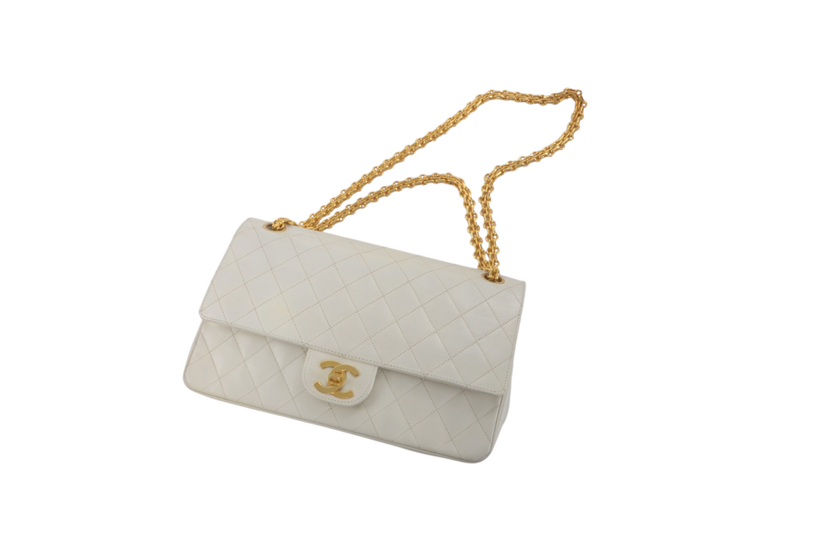 Chanel Classic Medium Double Flap Bag 25 Matelasse White Lambskin Vintage Timeless Classic Coco Mark Turn Lock Chain Shoulder Bag Crossbody