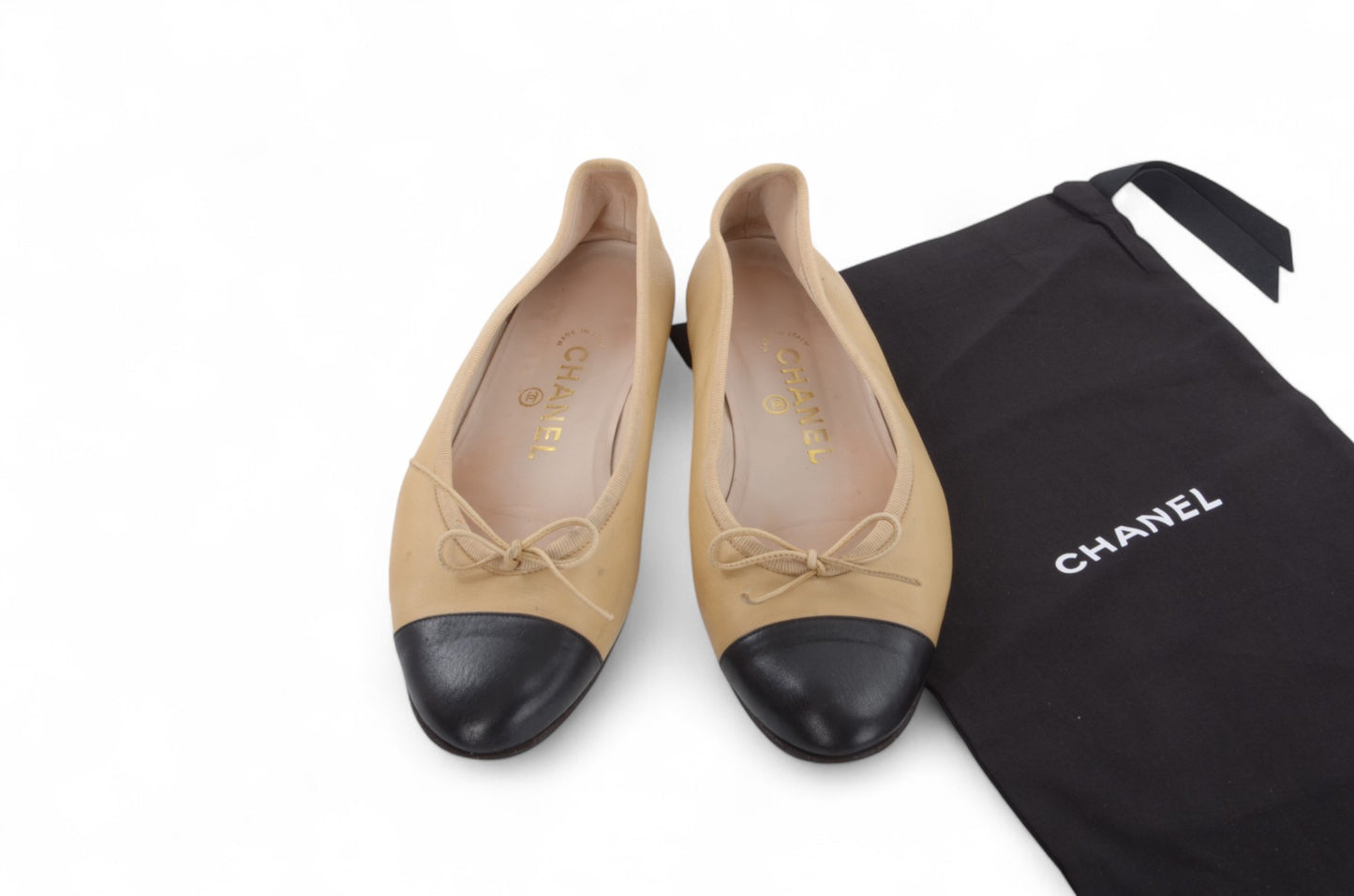Chanel Ballet Flats Shoes Ballerina Ballet Flat Pumps Ribbon Leather Vintage Size 37 Beige Black