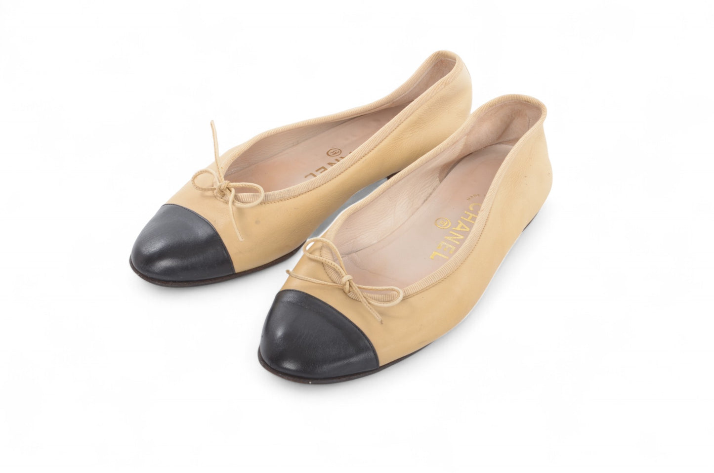 Chanel Ballet Flats Shoes Ballerina Ballet Flat Pumps Ribbon Leather Vintage Size 37 Beige Black