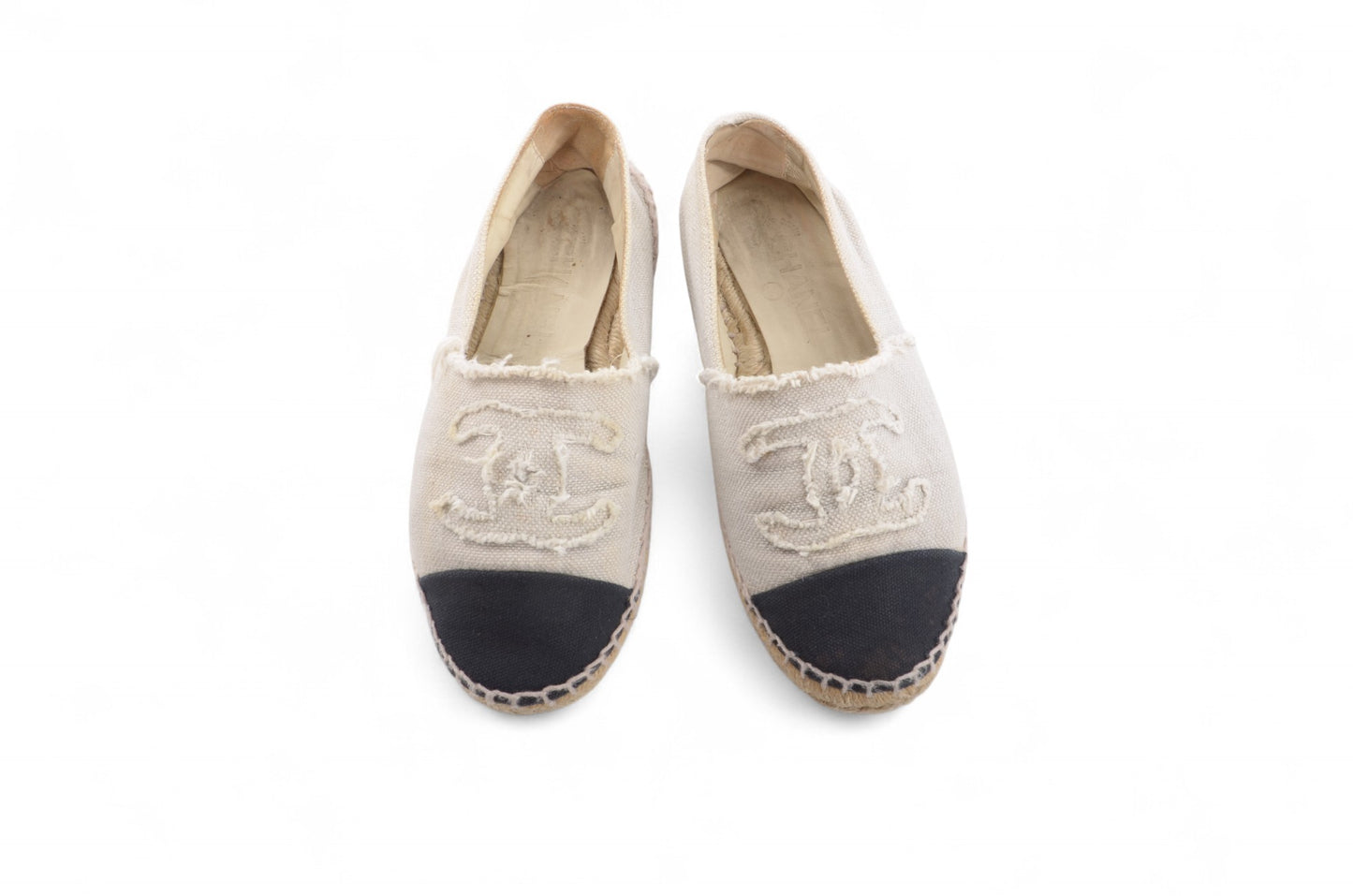 Chanel Interlocking CC Logo Espadrilles Flats Shoes White/Black Canvas CC Cap Toe Espadrille Flats Size 37