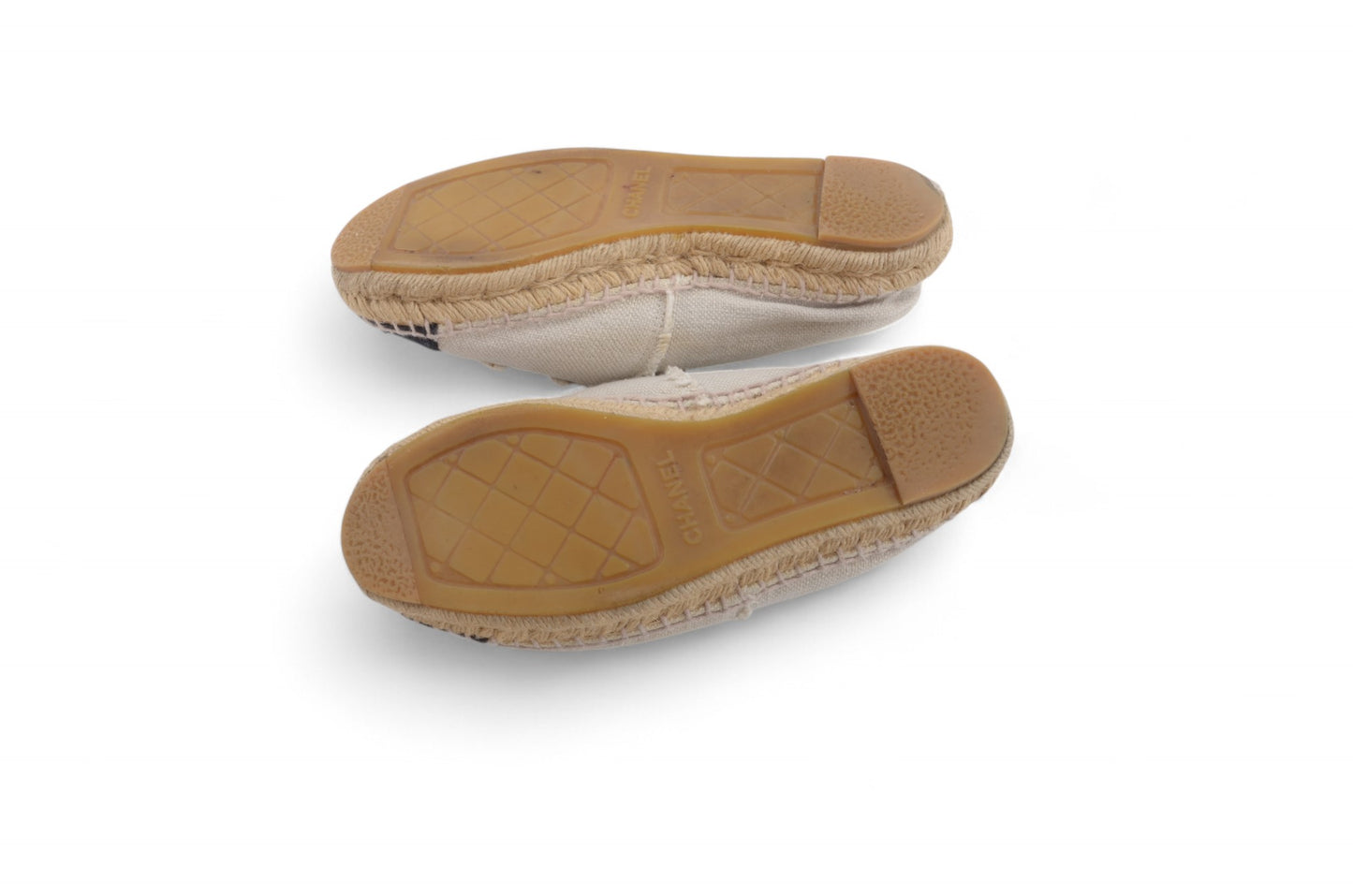 Chanel Interlocking CC Logo Espadrilles Flats Shoes White/Black Canvas CC Cap Toe Espadrille Flats Size 37