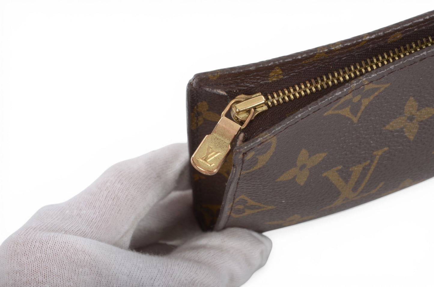 Louis Vuitton Pochette Toilette 17 Pouch Clutch Makeup Toilet Bag Monogram Vintage Crossbody Designer Classic