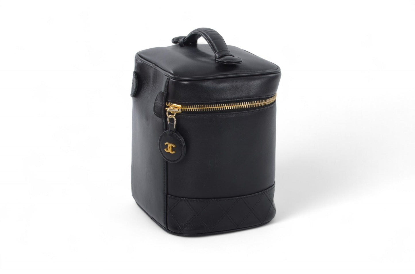 Chanel Quilted Vanity Toiletry Bag CC Logo Vintage Lambskin Leather Black Make Up Pouch