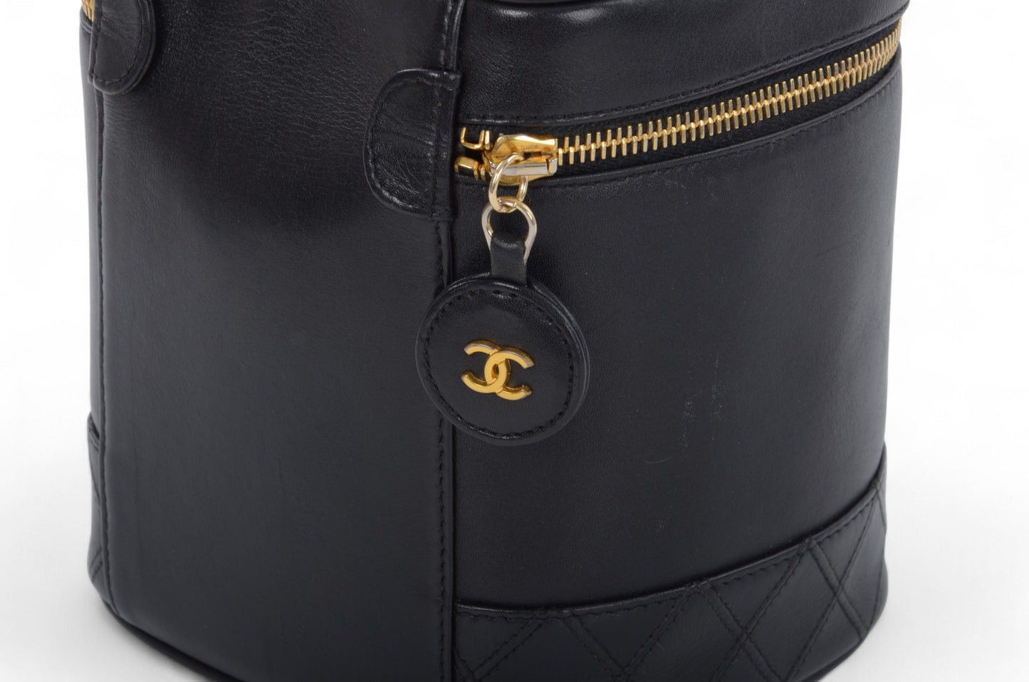 Chanel Quilted Vanity Toiletry Bag CC Logo Vintage Lambskin Leather Black Make Up Pouch