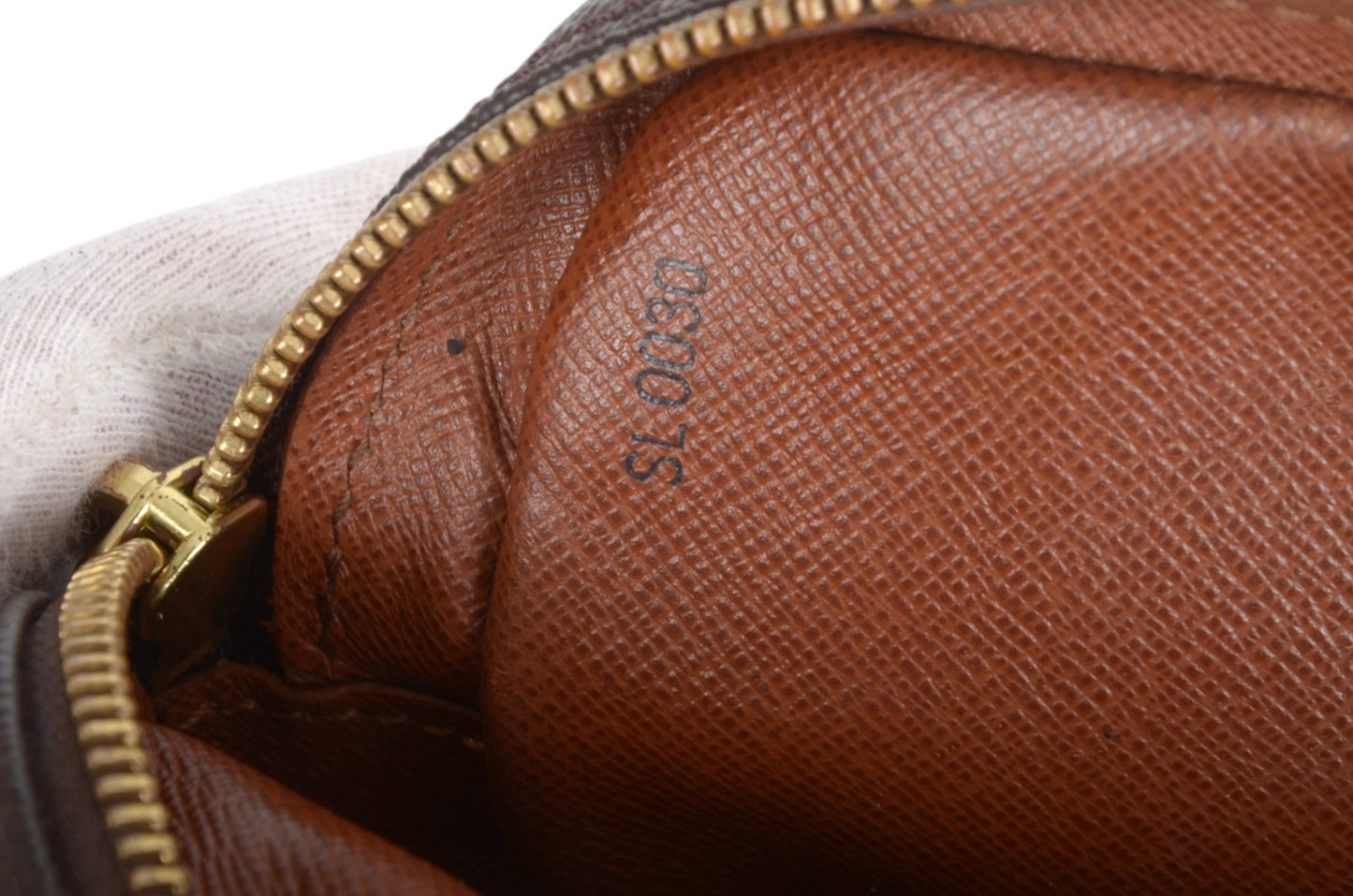 Louis Vuitton Danube Vintage Crossbody Shoulder Bag Monogram Designer Classic Authentic