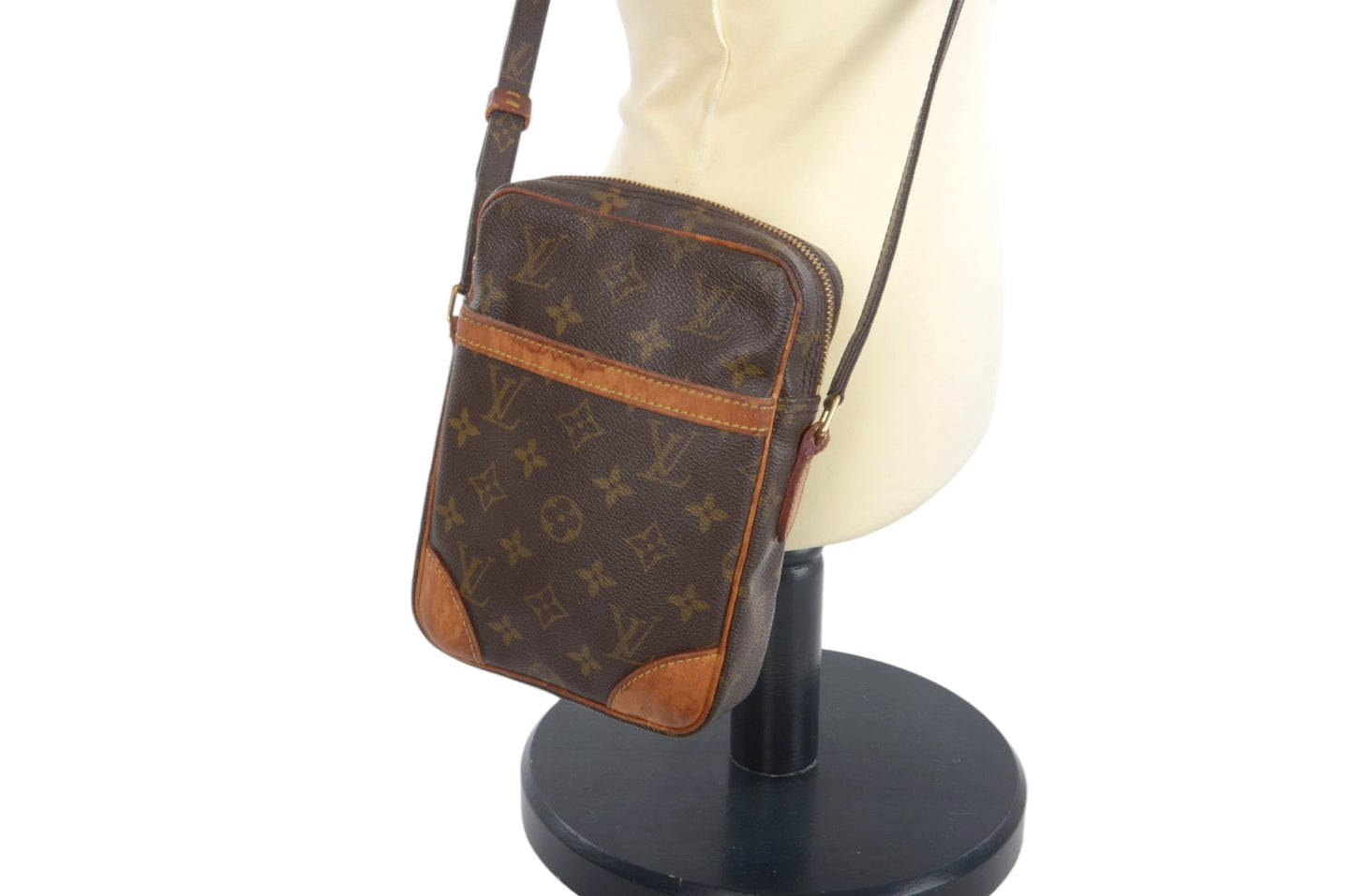 Louis Vuitton Danube Vintage Crossbody Shoulder Bag Monogram Designer Classic Authentic