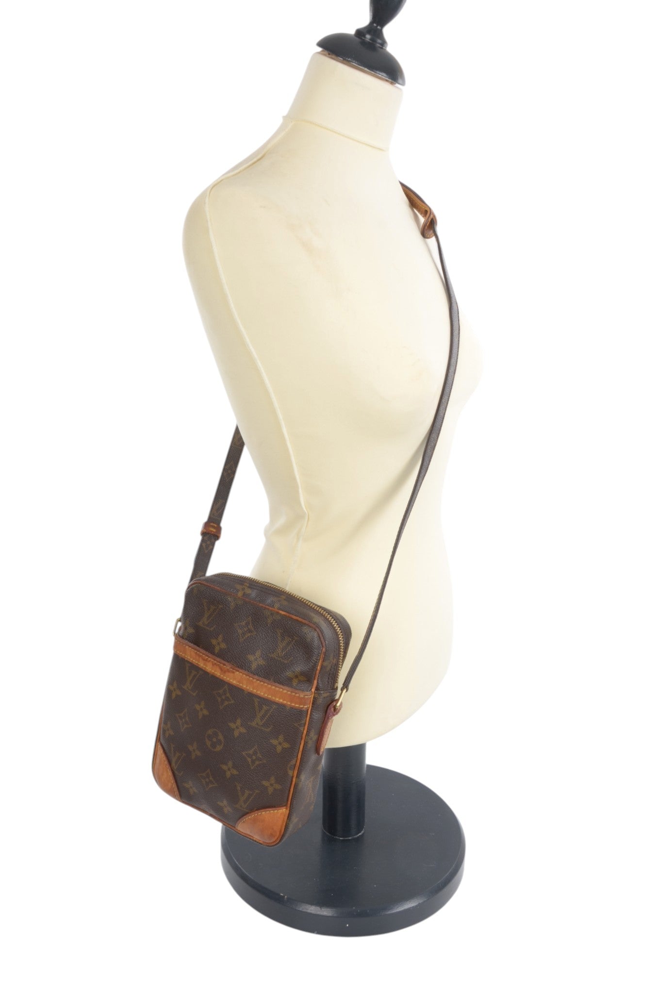 Louis Vuitton Danube Vintage Crossbody Shoulder Bag Monogram Designer Classic Authentic