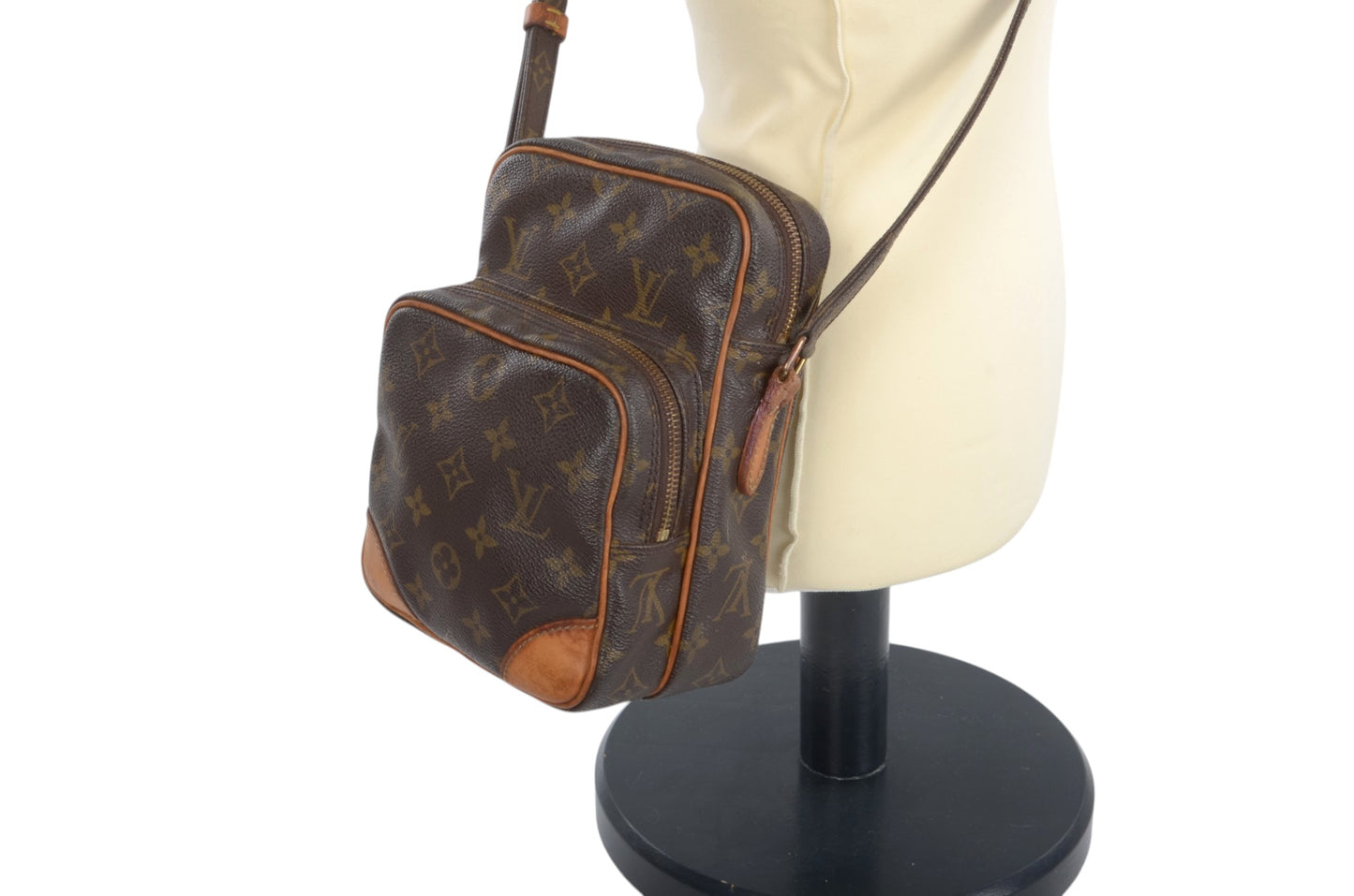 Louis Vuitton Amazon Vintage Crossbody Shoulder Bag Monogram Designer Classic