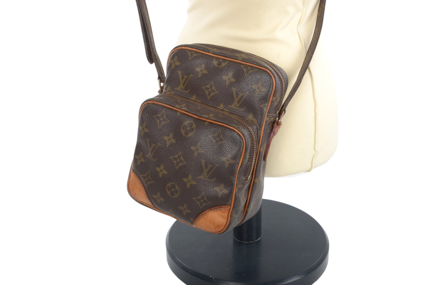 Louis Vuitton Amazon Vintage Crossbody Shoulder Bag Monogram Designer Classic