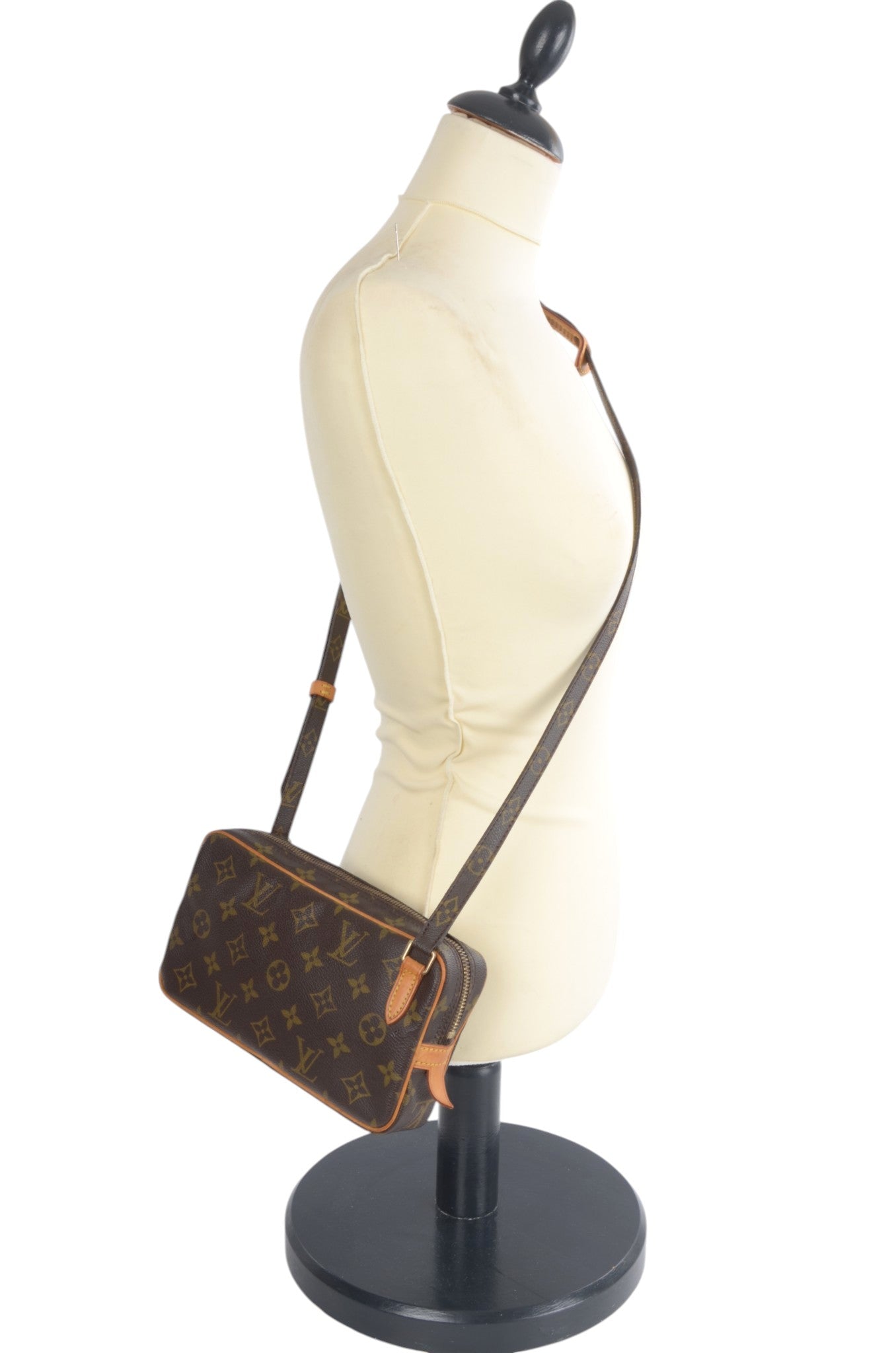 Louis Vuitton Marly Bandoulière Crossbody Shoulder Bag Vintage Designer Classic