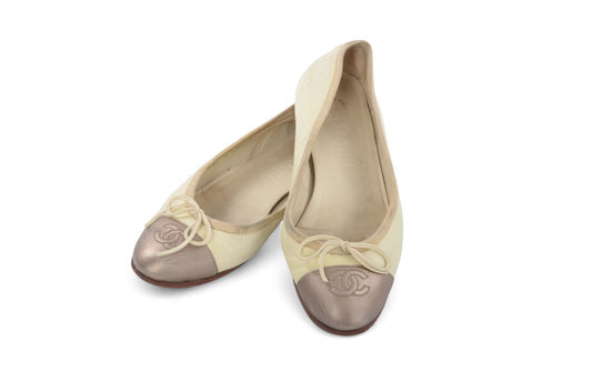 Chanel Ballet Flats Shoes Ballerina Flat Pumps Ribbon Leather Vintage Size 34C Beige bronze