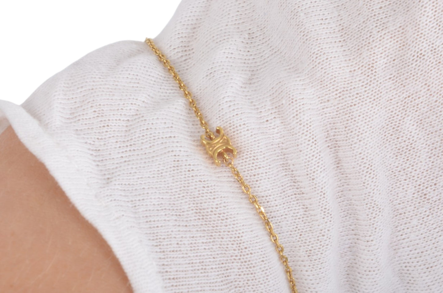 Celine Vintage Triomphe Pearl Logo Bracelet Link Chain Designer Classic Gold