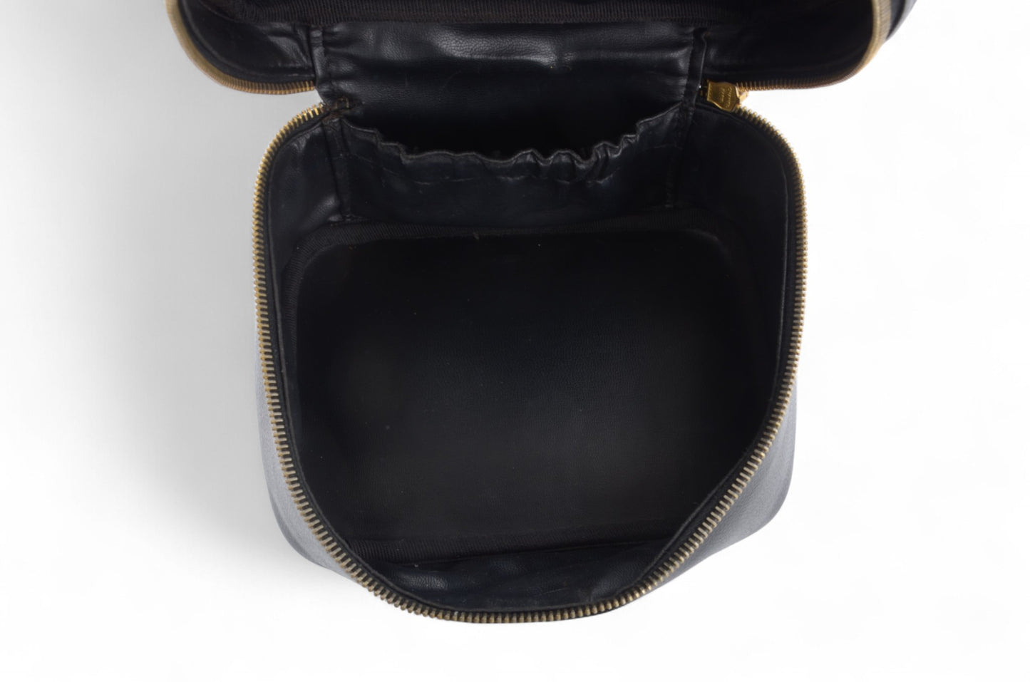 Chanel Vanity Bag CC Caviar Leather Logo Vintage Skin Black Make Up Pouch