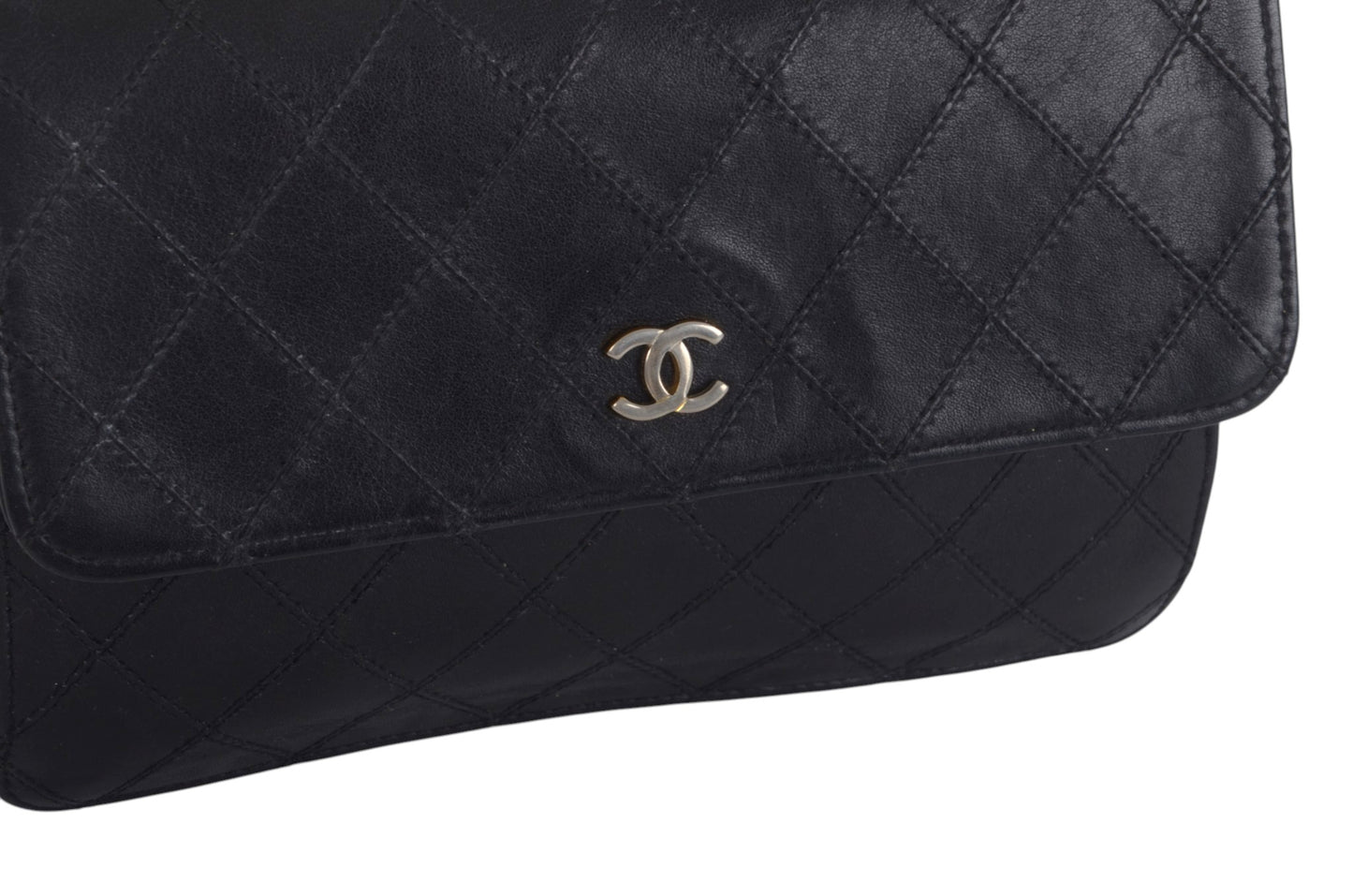 Chanel Clutch Quilted Lambskin Leather Flap Bag Matelasse Black CC Logo Vintage Designer Classic