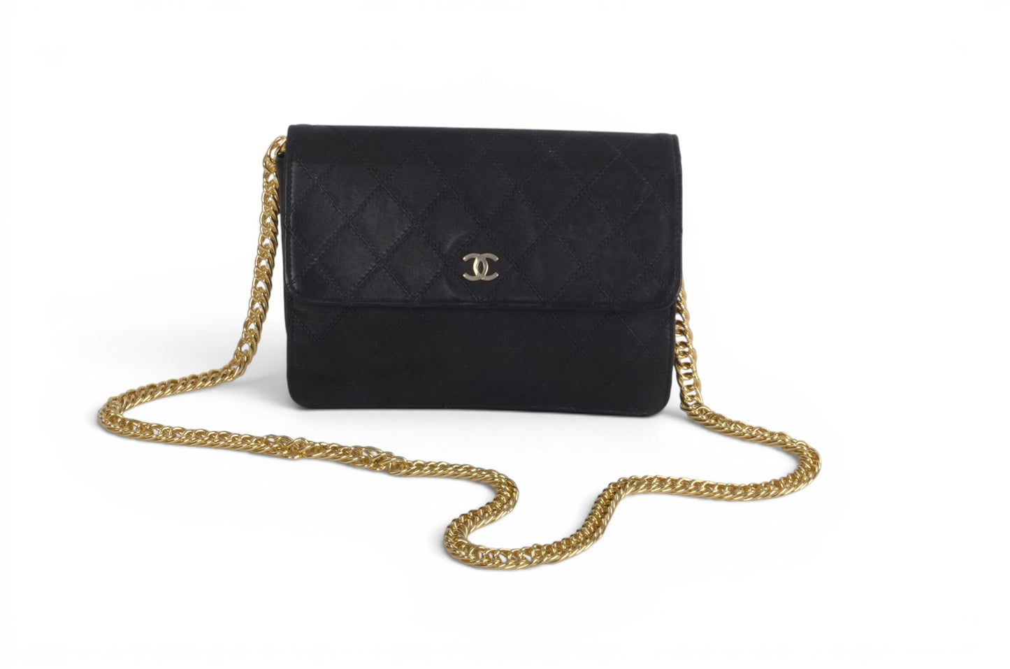 Chanel Clutch Quilted Lambskin Leather Flap Bag Matelasse Black CC Logo Vintage Designer Classic
