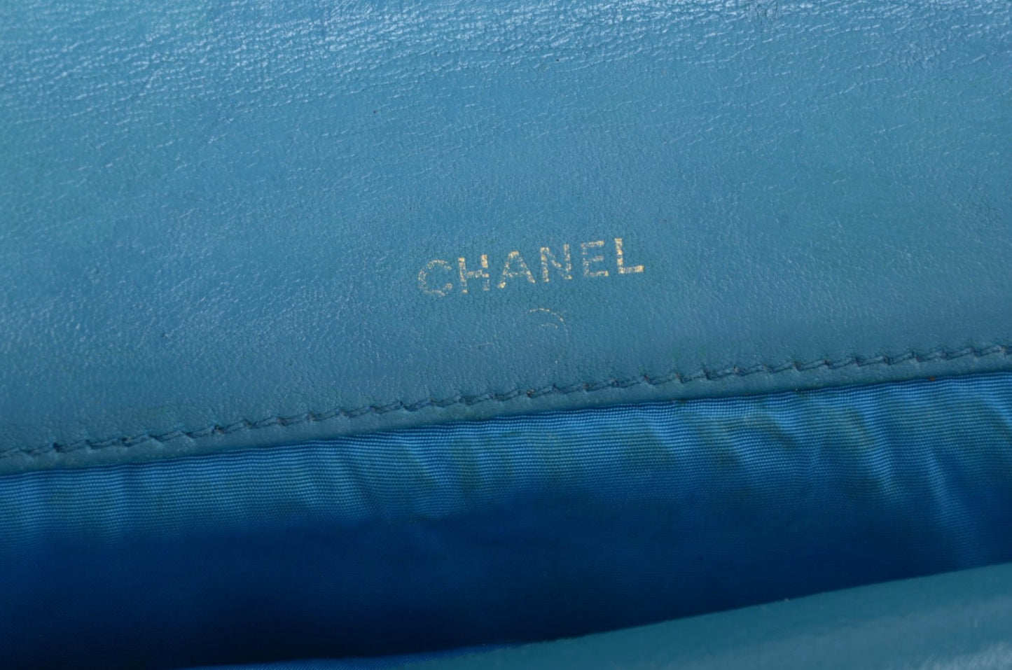 Chanel Long Wallet Caviar Leather Bifold Purse Crossbody Bag Vintage Designer Classic Authentic