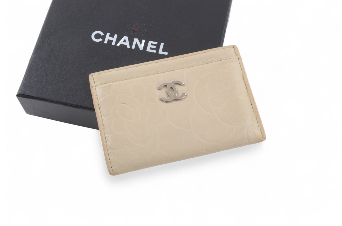 Chanel Coco Camellia Lambskin Leather Cream Card Case Wallet Holder Cardholder Vintage Designer Classic Authentic Beige Silver