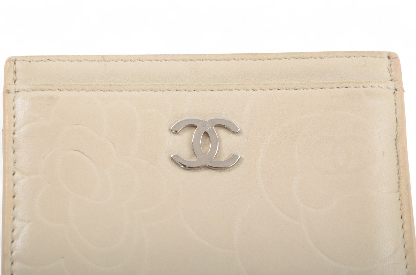 Chanel Coco Camellia Lambskin Leather Cream Card Case Wallet Holder Cardholder Vintage Designer Classic Authentic Beige Silver