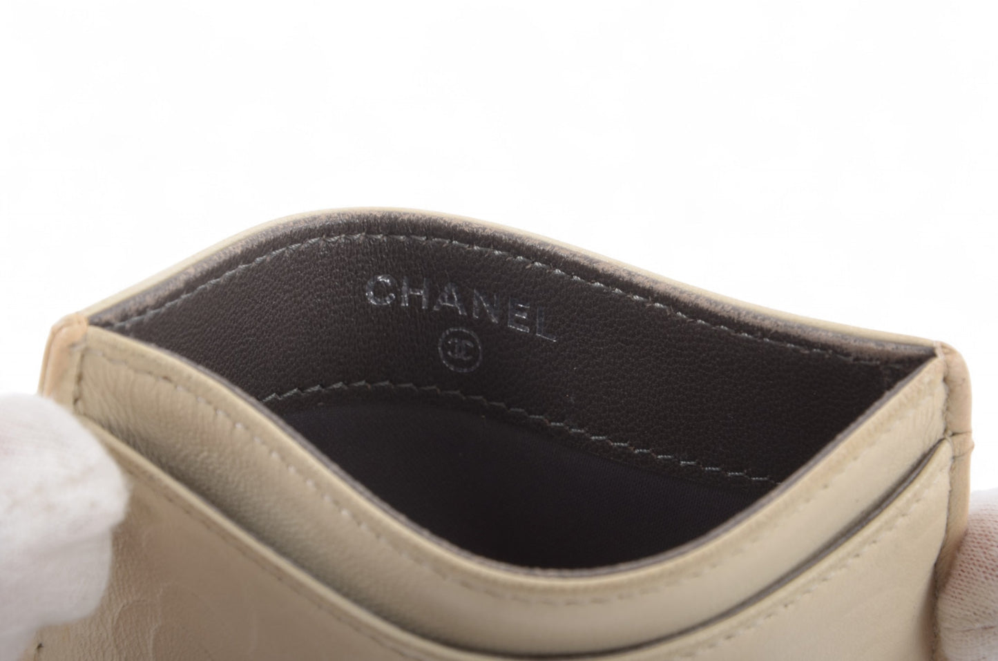 Chanel Coco Camellia Lambskin Leather Cream Card Case Wallet Holder Cardholder Vintage Designer Classic Authentic Beige Silver