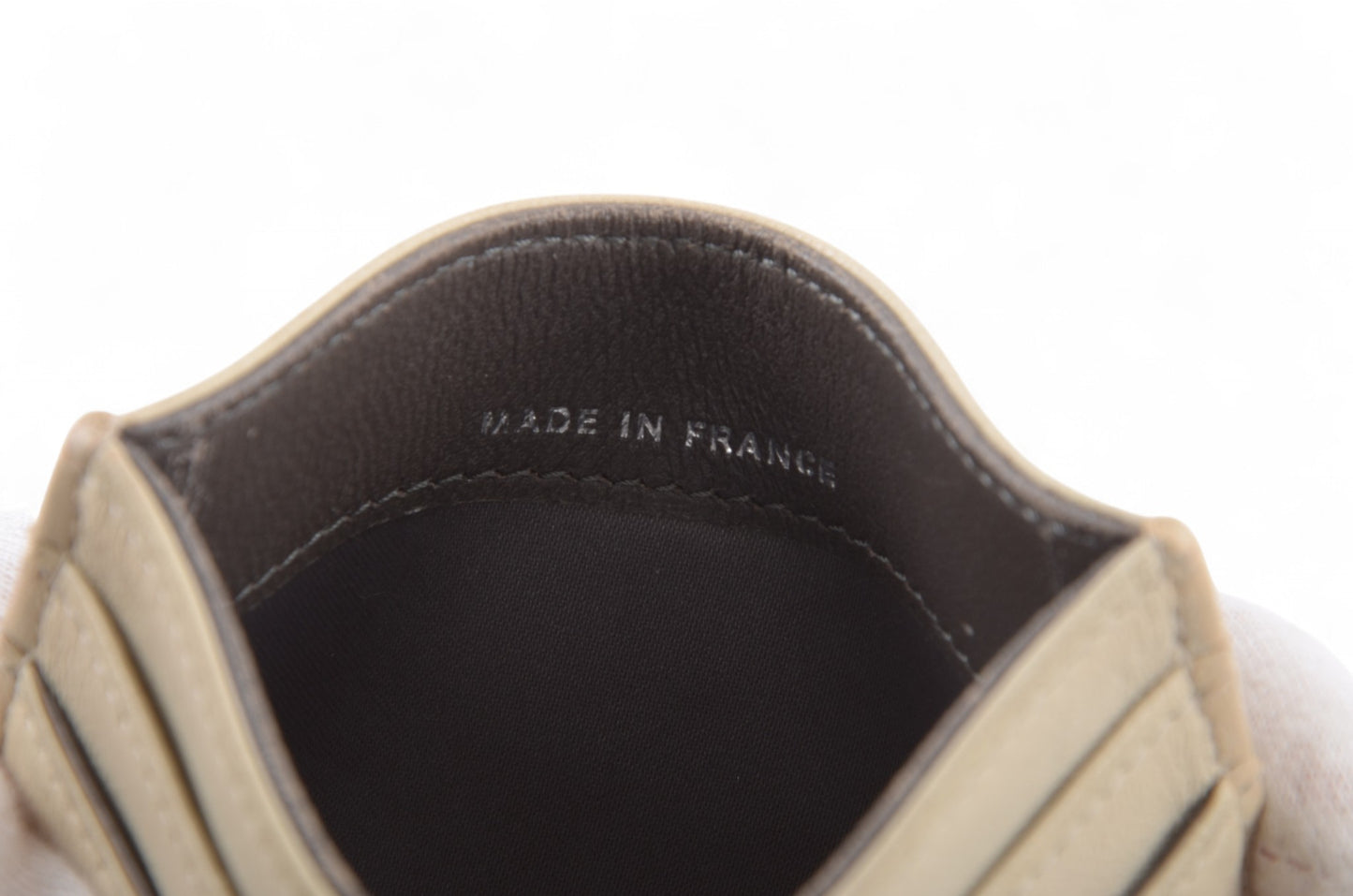 Chanel Coco Camellia Lambskin Leather Cream Card Case Wallet Holder Cardholder Vintage Designer Classic Authentic Beige Silver