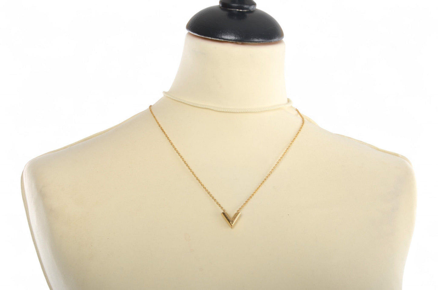 Louis Vuitton Essential V Necklace Pendant Gold Plated Statement Designer Classic Jewelry