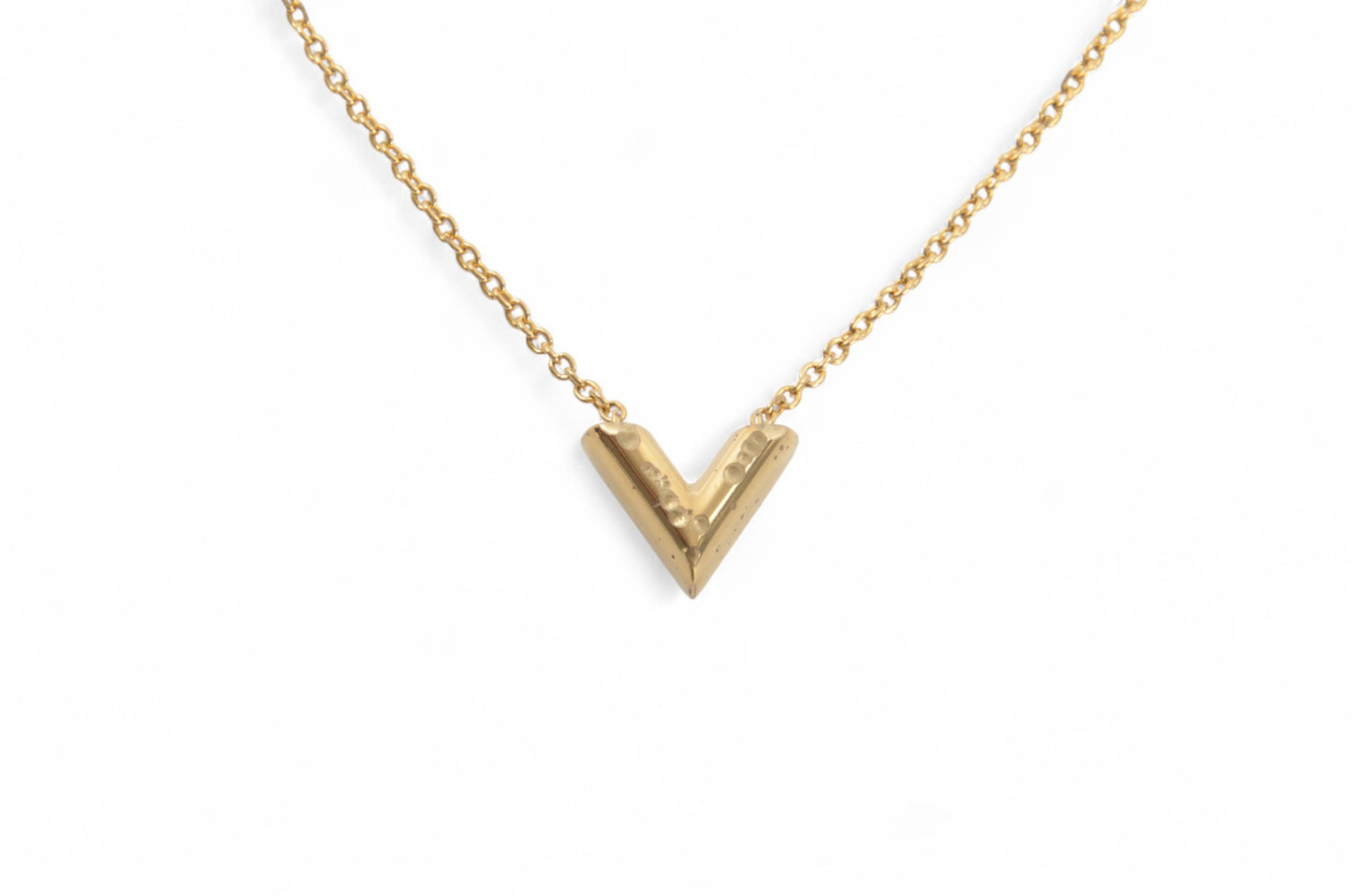 Louis Vuitton Essential V Necklace Pendant Gold Plated Statement Designer Classic Jewelry