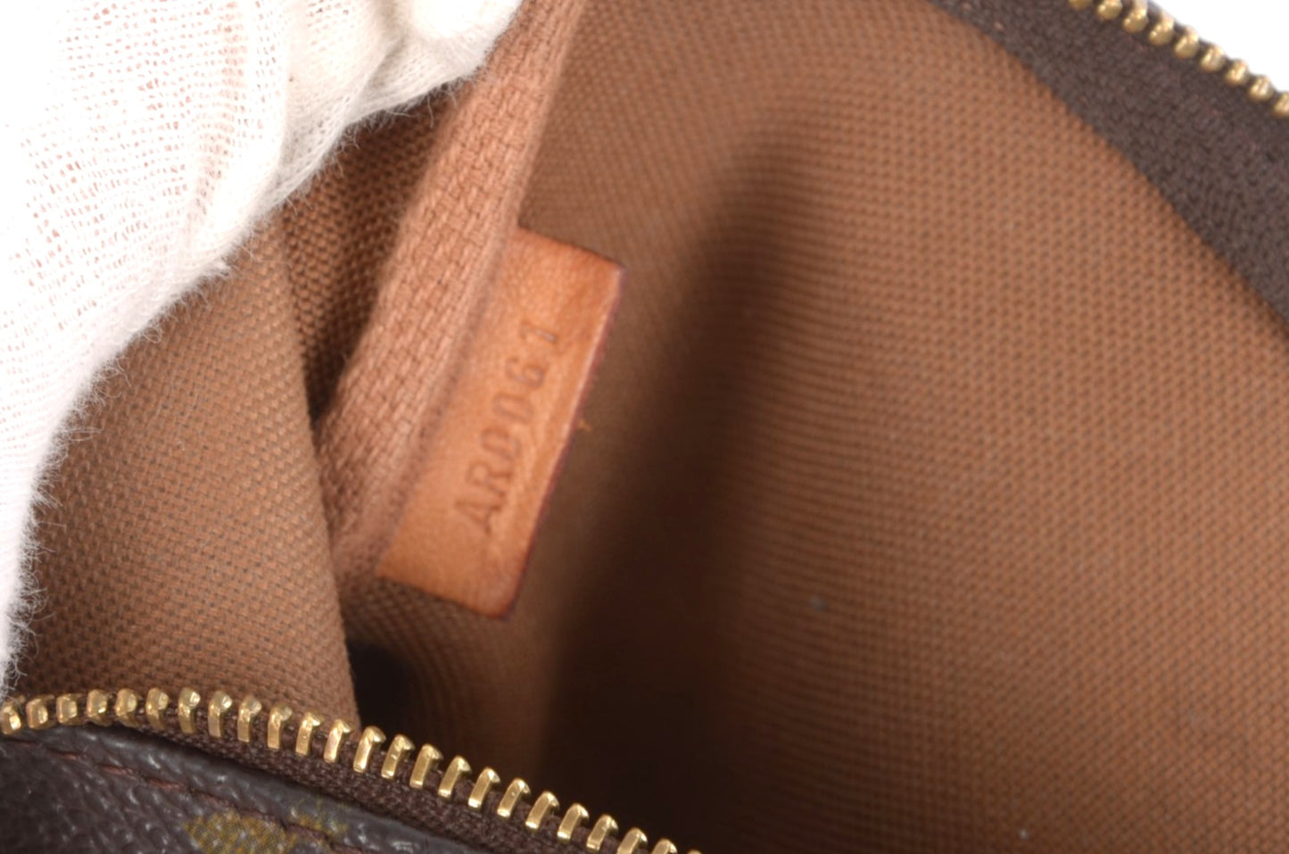 Louis Vuitton Pochette Accessories Pouch Monogram Canvas Shoulder Bag Handbag Vintage Designer Classic