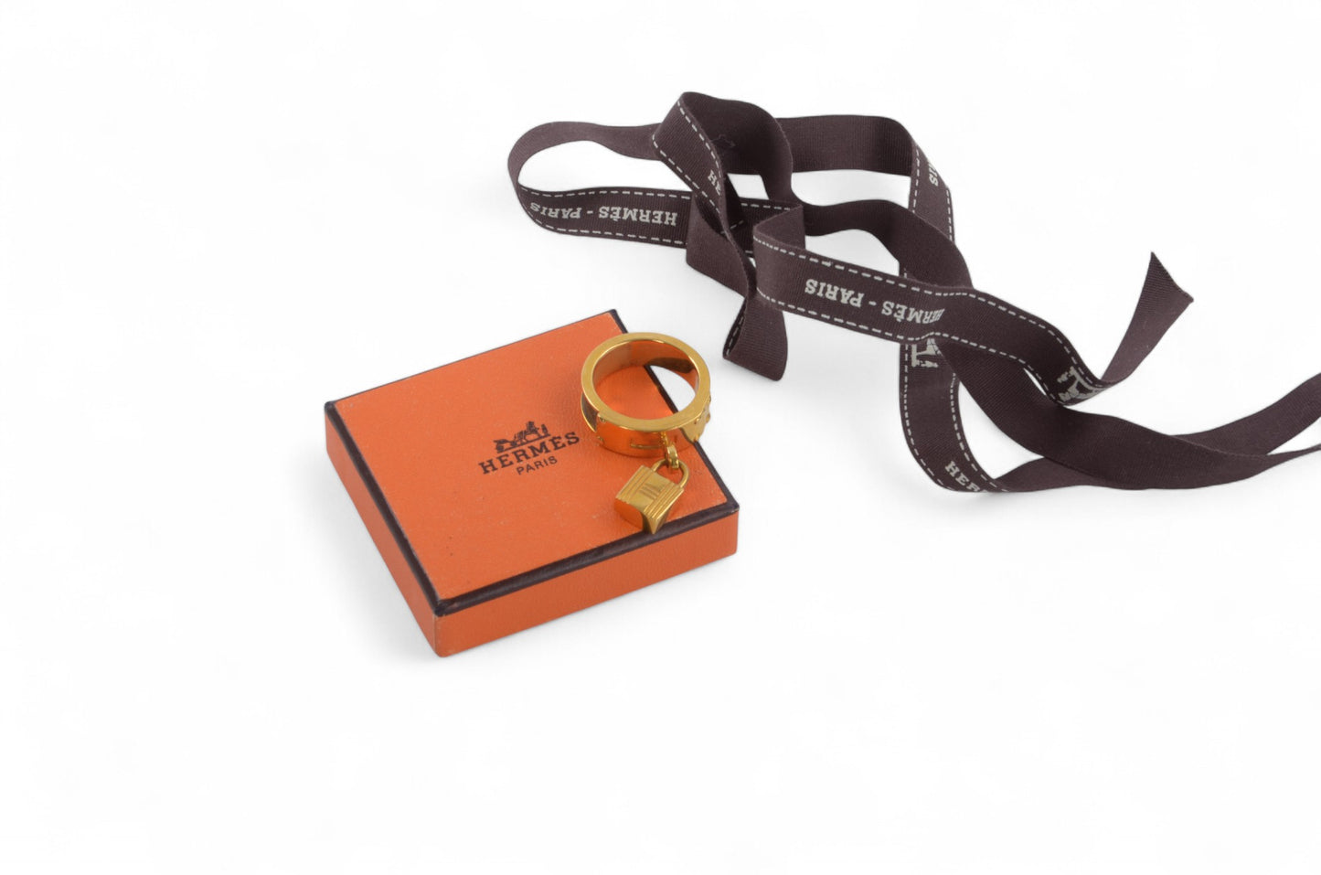 Hermès Gold Tone Lizard Kelly Cadena Belt Scarf Ring Pin Vintage Designer Classic Authentic