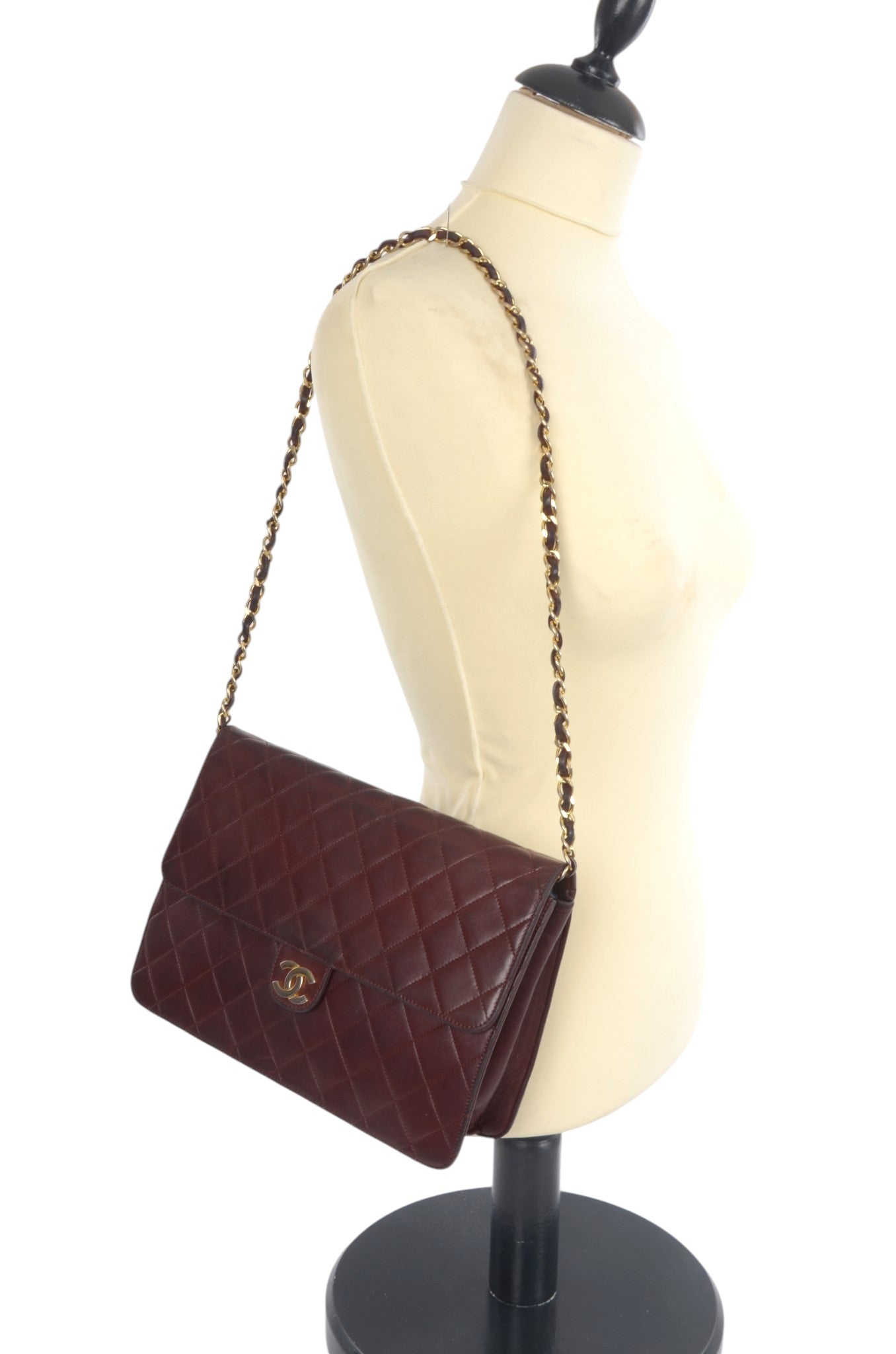 Chanel Classic Single Flap Bag Bordeaux Lambskin Matelasse CC Lock Chain Shoulder Bag Vintage Designer