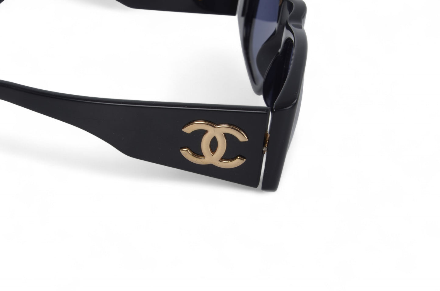 Chanel CC Logo Oversize Black Vintage Sunglasses Glasses Designer Classic Authentic