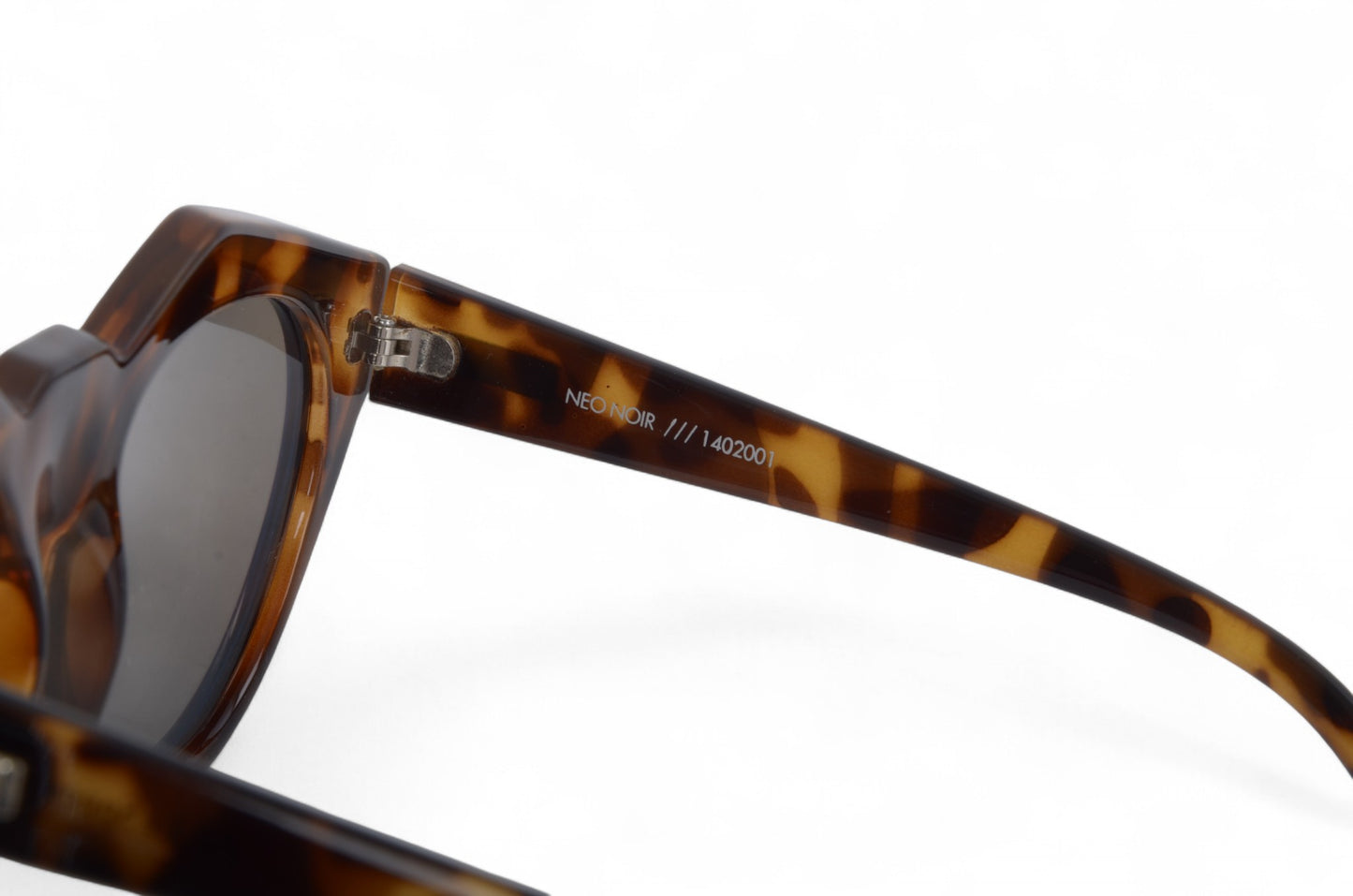 Le Specs Neo Noir Tortoise Oversize Sunglasses Brown Blue Glasses Designer Classic