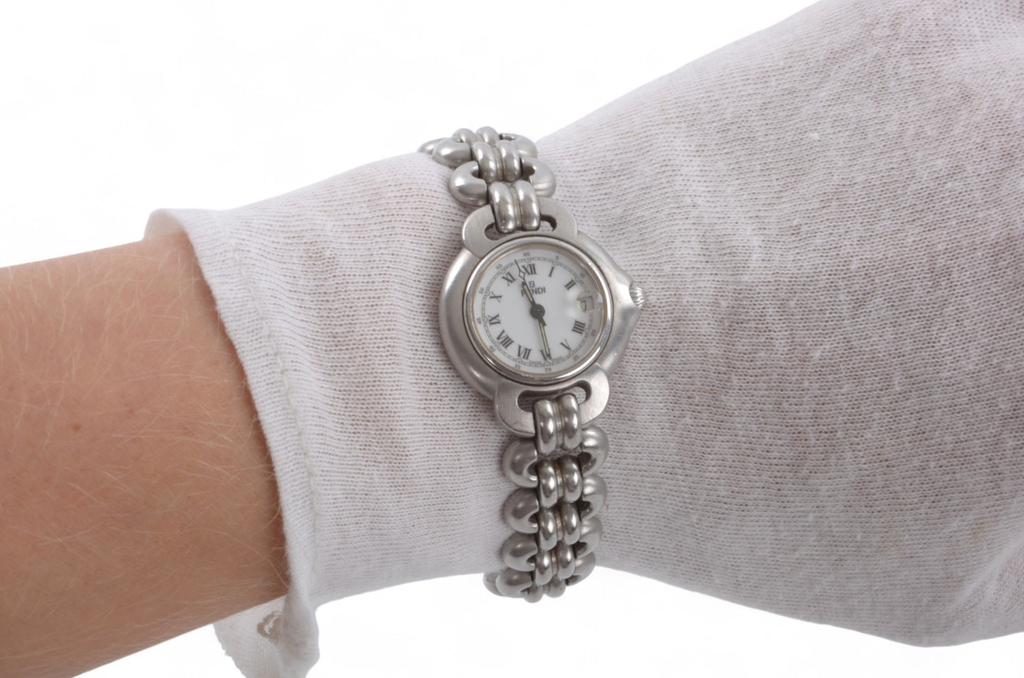 Fendi Women's Watch 1600L Quartz Wristwatch Dial Silver Ladies Designer Classic Authentic