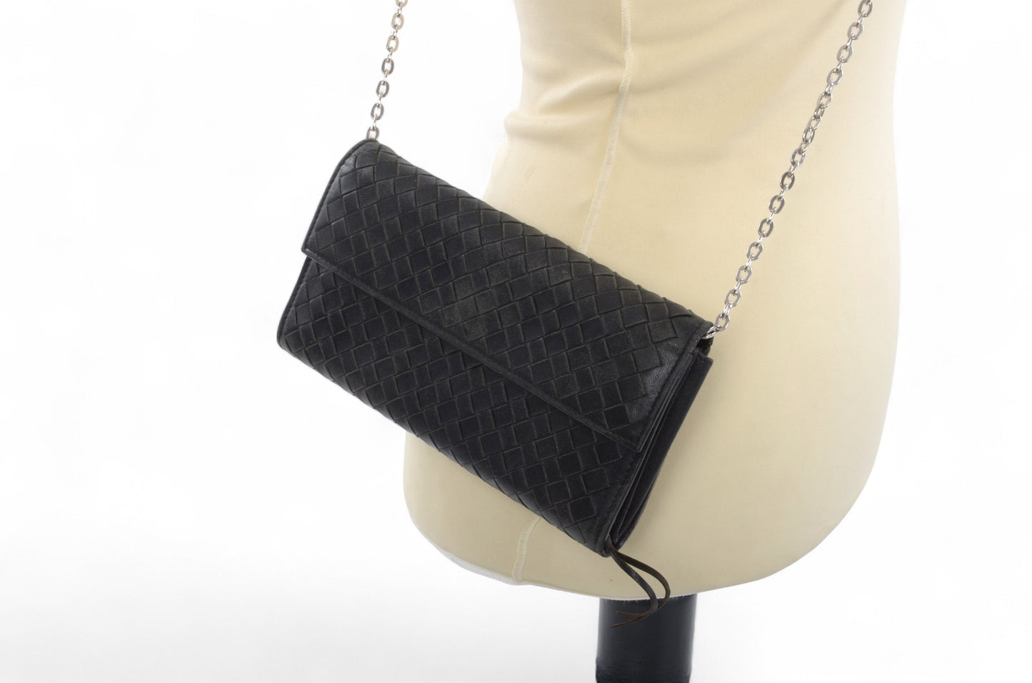 Bottega Veneta Intrecciato Leather Bifold Long Wallet Cardholder Crossbody Bag Black Designer Classic
