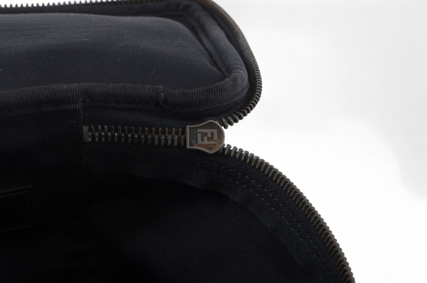 Fendi Zucca Toiletry Make up bag Pouch Canvas Clutch Vintage Monogram Designer Classic Authentic