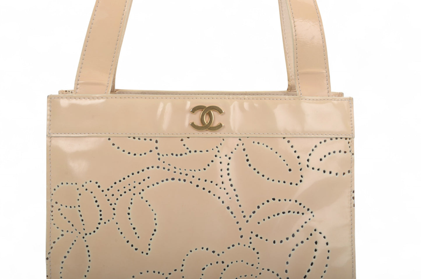 Chanel CC Vintage Camellia Perforated Tote Patent Leather Handbag Shoulder Bag Beige Flowers Designer Classic Authentic