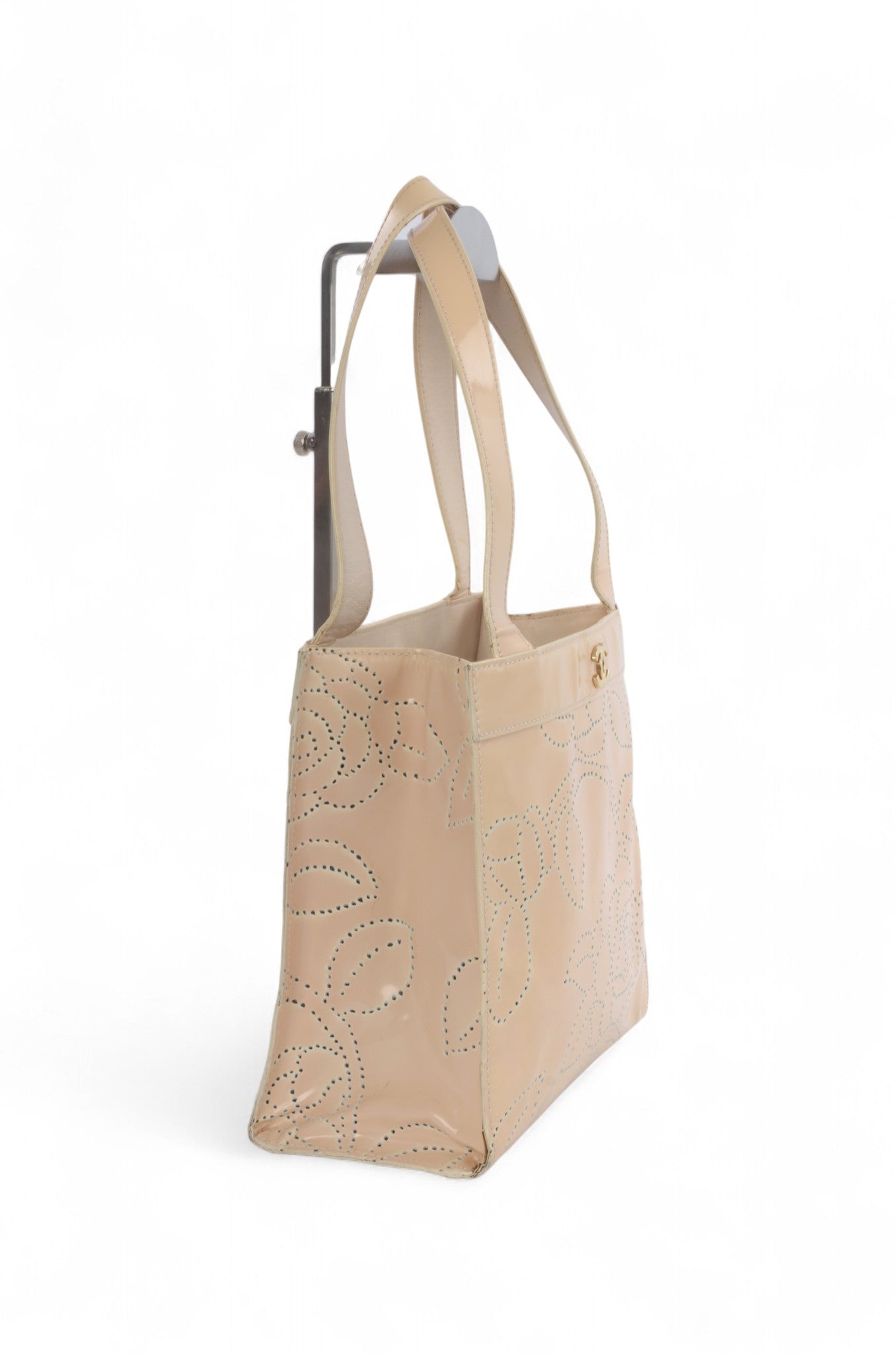 Chanel CC Vintage Camellia Perforated Tote Patent Leather Handbag Shoulder Bag Beige Flowers Designer Classic Authentic