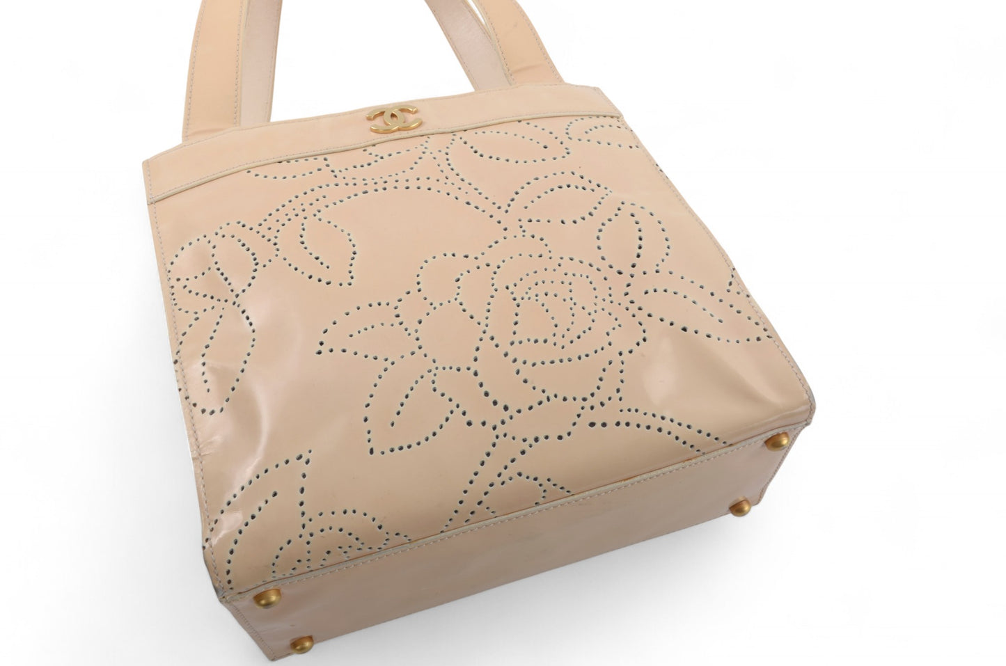 Chanel CC Vintage Camellia Perforated Tote Patent Leather Handbag Shoulder Bag Beige Flowers Designer Classic Authentic