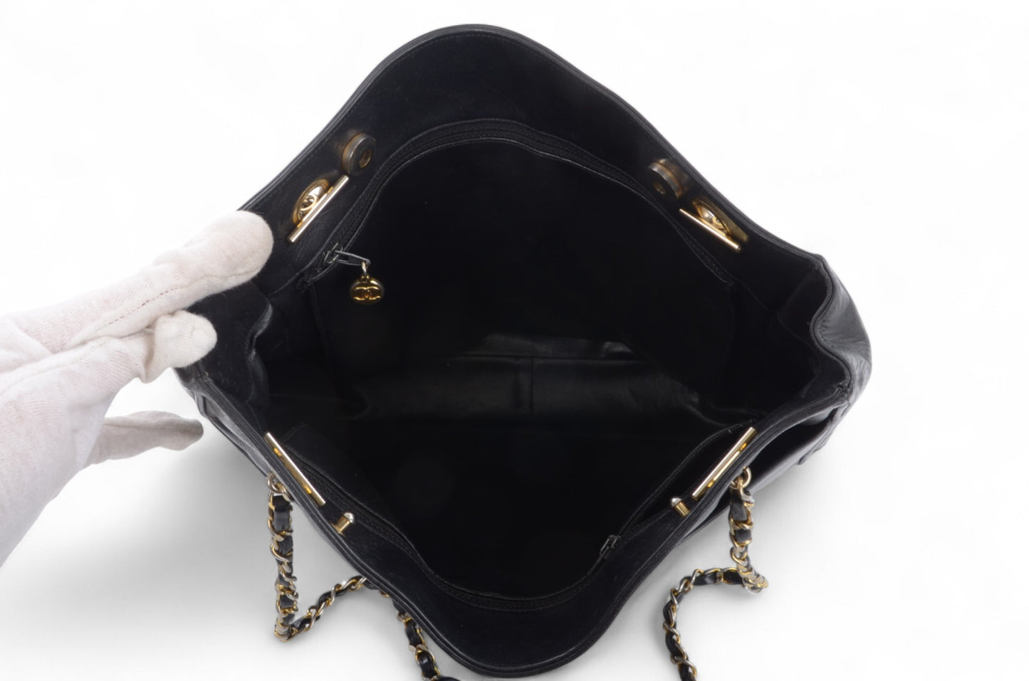 Chanel Matelasse Quilted Lambskin Chain Tote Handbag Leather Black Shoulder Gold Vintage Designer Classic Authentic