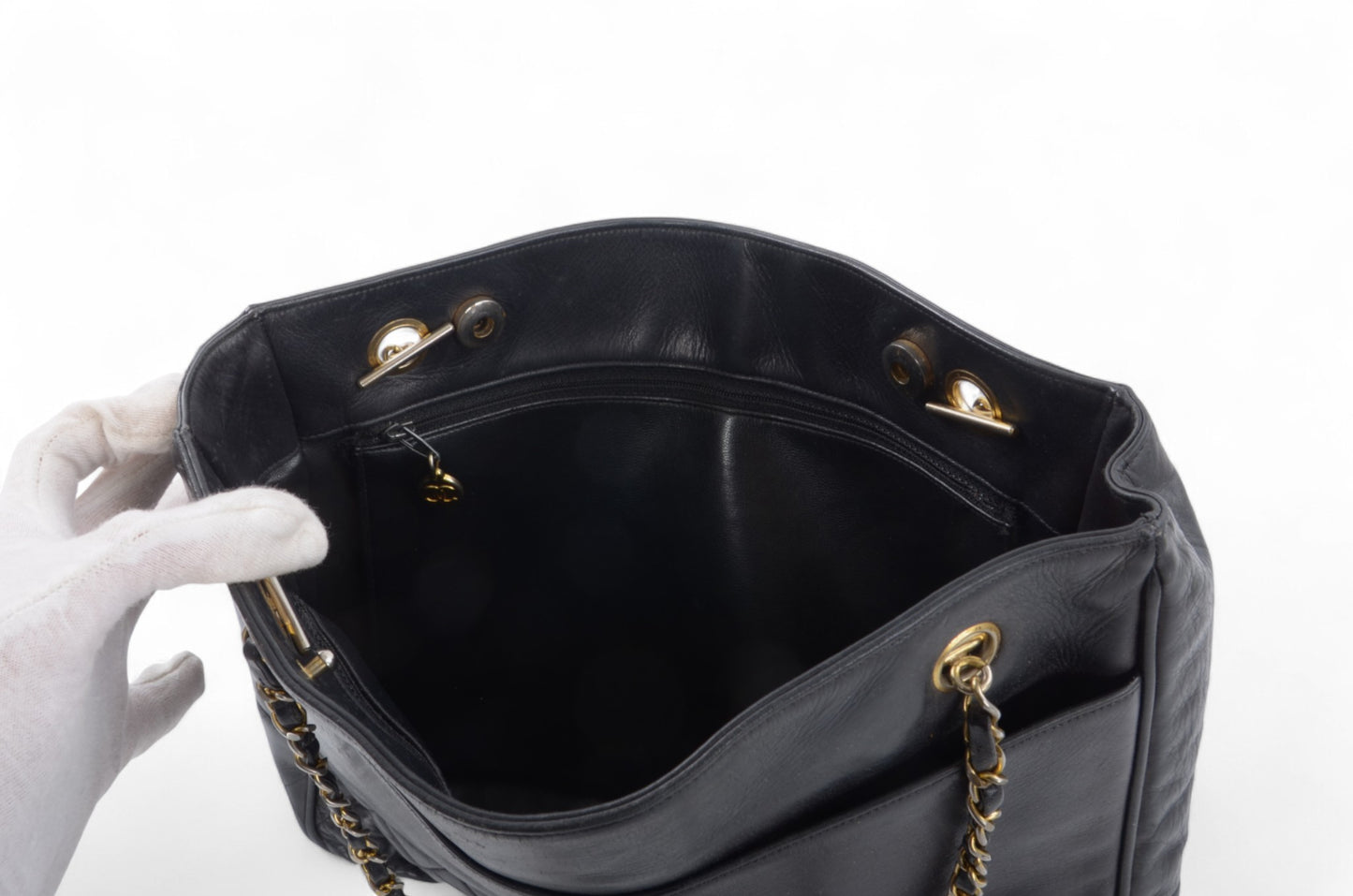 Chanel Matelasse Quilted Lambskin Chain Tote Handbag Leather Black Shoulder Gold Vintage Designer Classic Authentic