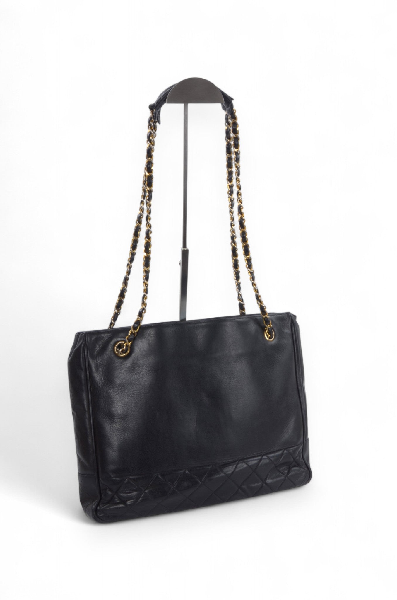 Chanel Matelasse Quilted Lambskin Chain Tote Handbag Leather Black Shoulder Gold Vintage Designer Classic Authentic