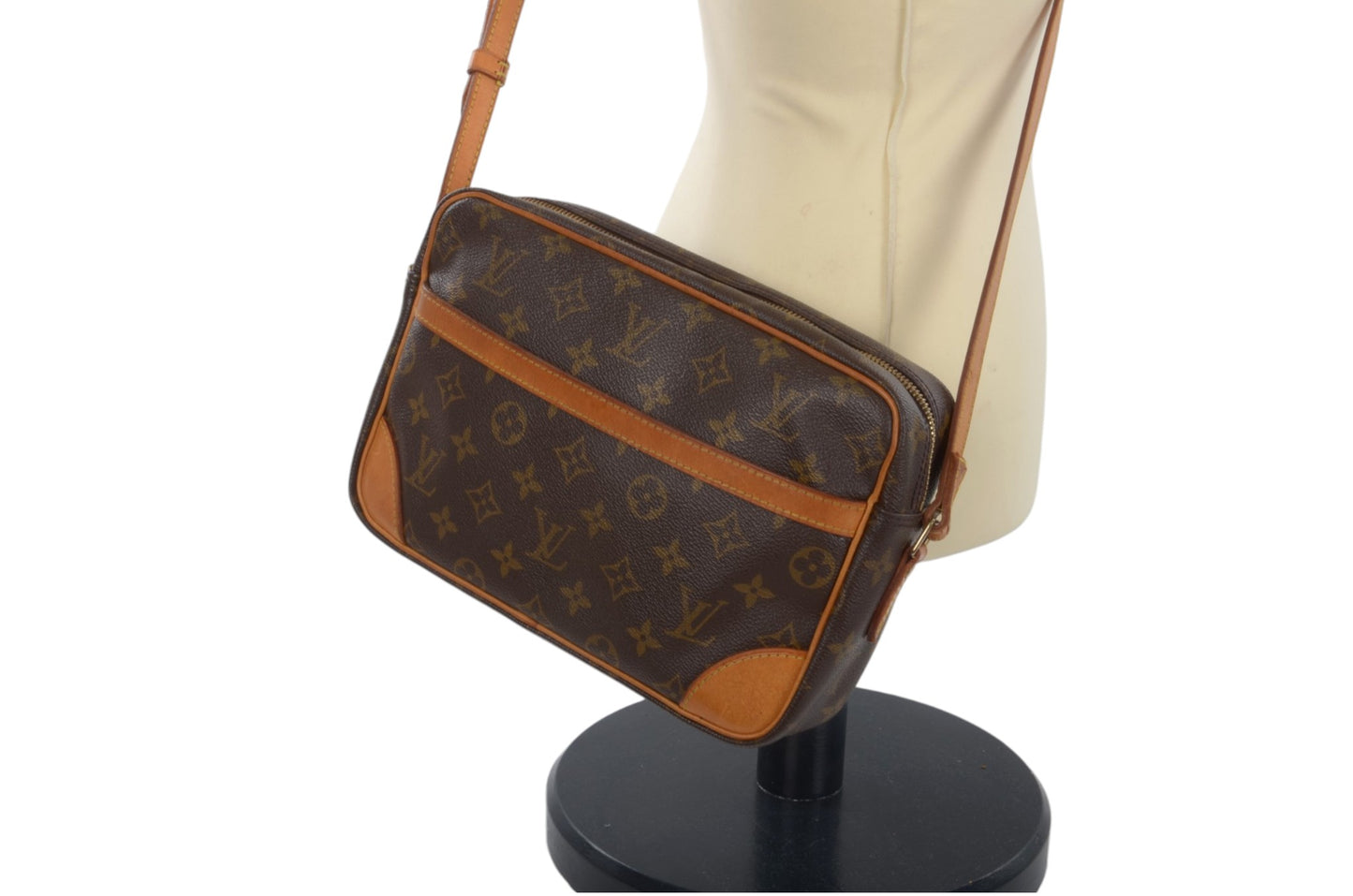 Louis Vuitton Vintage Trocadero 27 Crossbody Bag Monogram Shoulder Bag Designer Classic Authentic Luxury