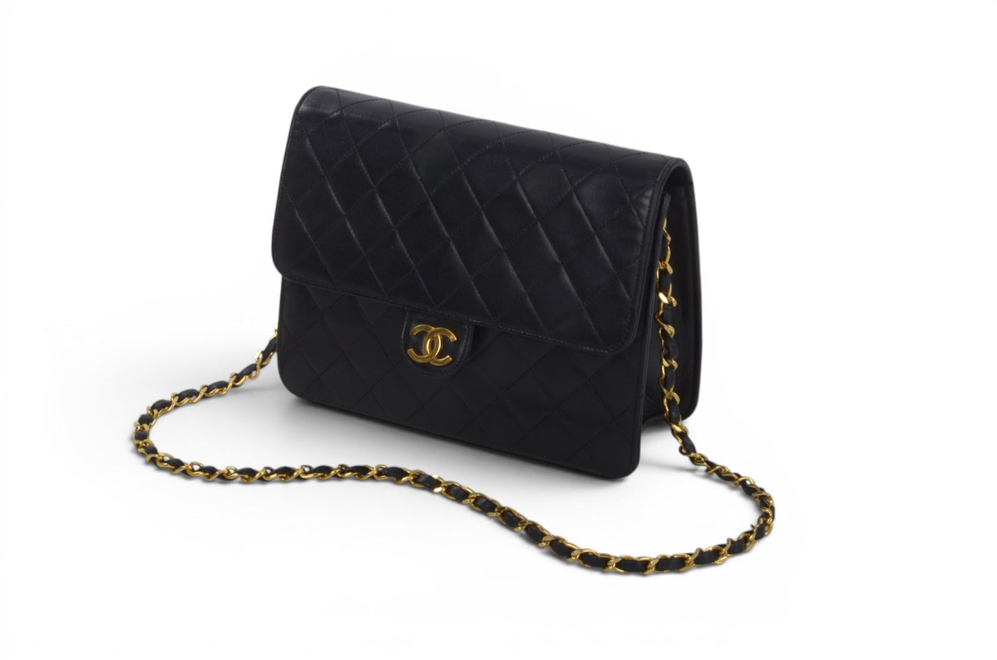 Chanel Classic Single Flap Bag Black Lambskin Matelasse CC Lock Chain Shoulder Bag Vintage Designer Classic