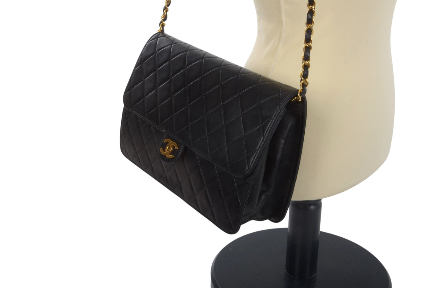 Chanel Classic Single Flap 25 Bag Black Lambskin Matelasse CC Lock Chain Shoulder Bag Vintage Designer Classic
