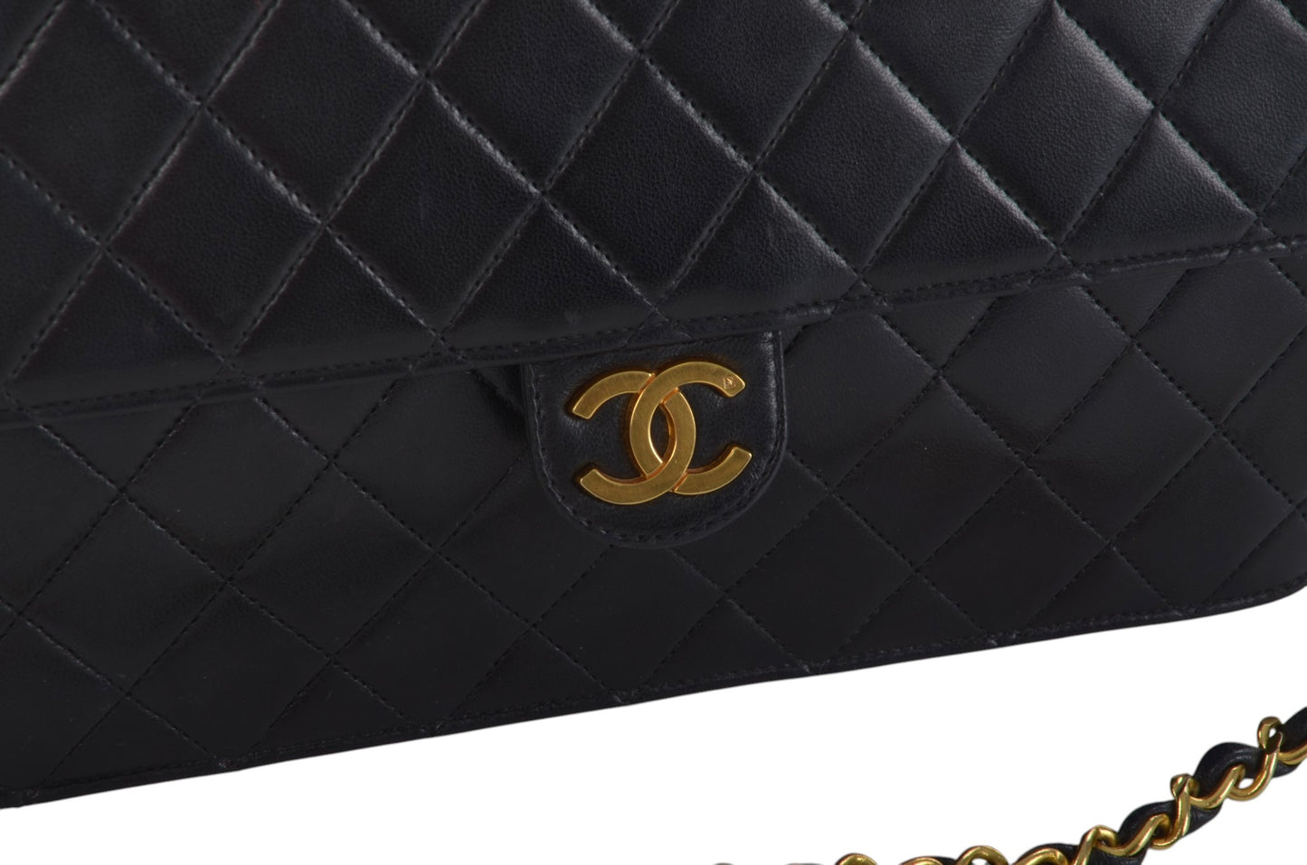 Chanel Classic Single Flap 25 Bag Black Lambskin Matelasse CC Lock Chain Shoulder Bag Vintage Designer Classic