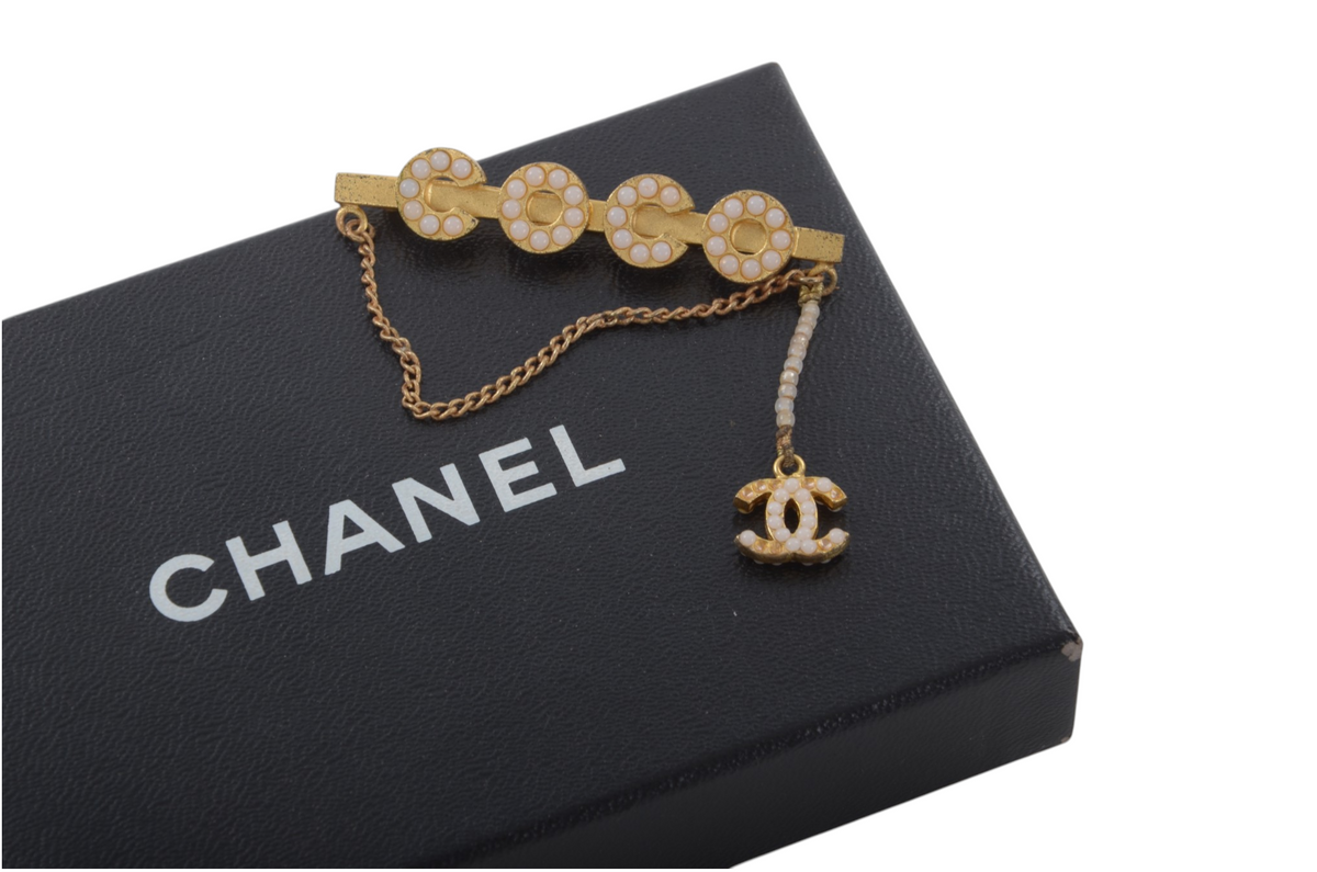 Chanel Vintage Pearl Pin Brooch CC Metal Designer Classic Gold