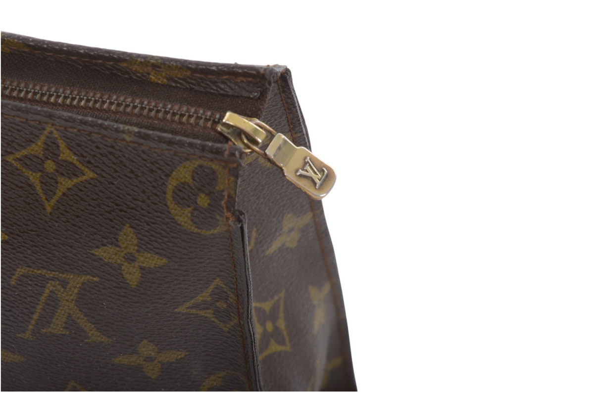 Louis Vuitton Pouch Toilette 26 Pouch Clutch Makeup Toilet Bag Monogram Vintage Designer Classic