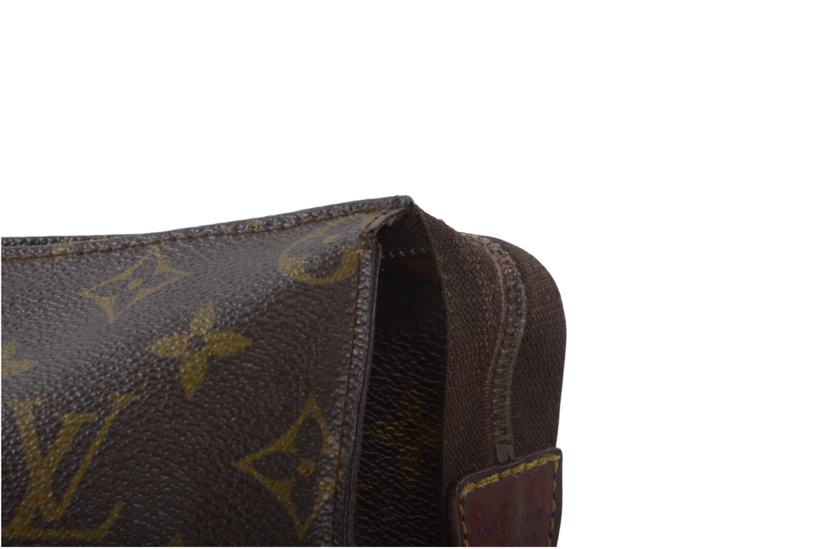 Louis Vuitton Pouch Toilette 26 Pouch Clutch Makeup Toilet Bag Monogram Vintage Designer Classic