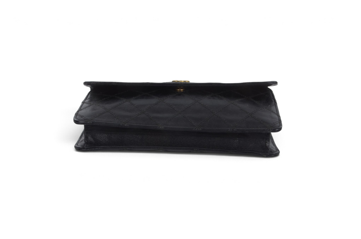 Chanel Clutch Quilted Lambskin Leather Bag Matelasse CC Logo Gold Flap Vintage Designer Classic