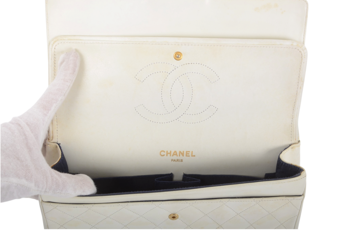 Chanel Classic Medium Double Flap Bag 25 Matelasse White Lambskin Vintage Timeless Classic Coco Mark Turn Lock Chain Shoulder Bag Crossbody